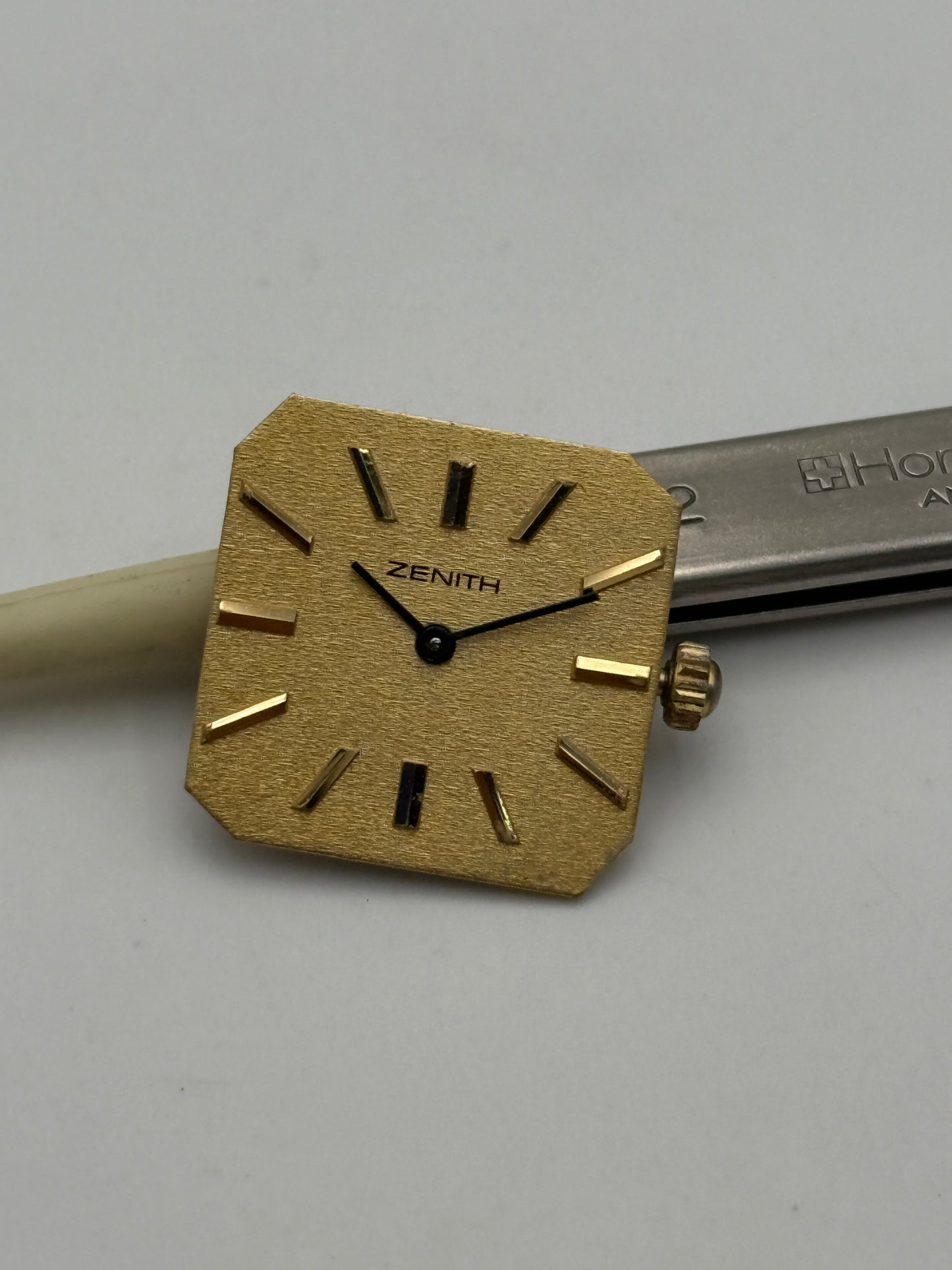 Zenith 1740 movement movimento