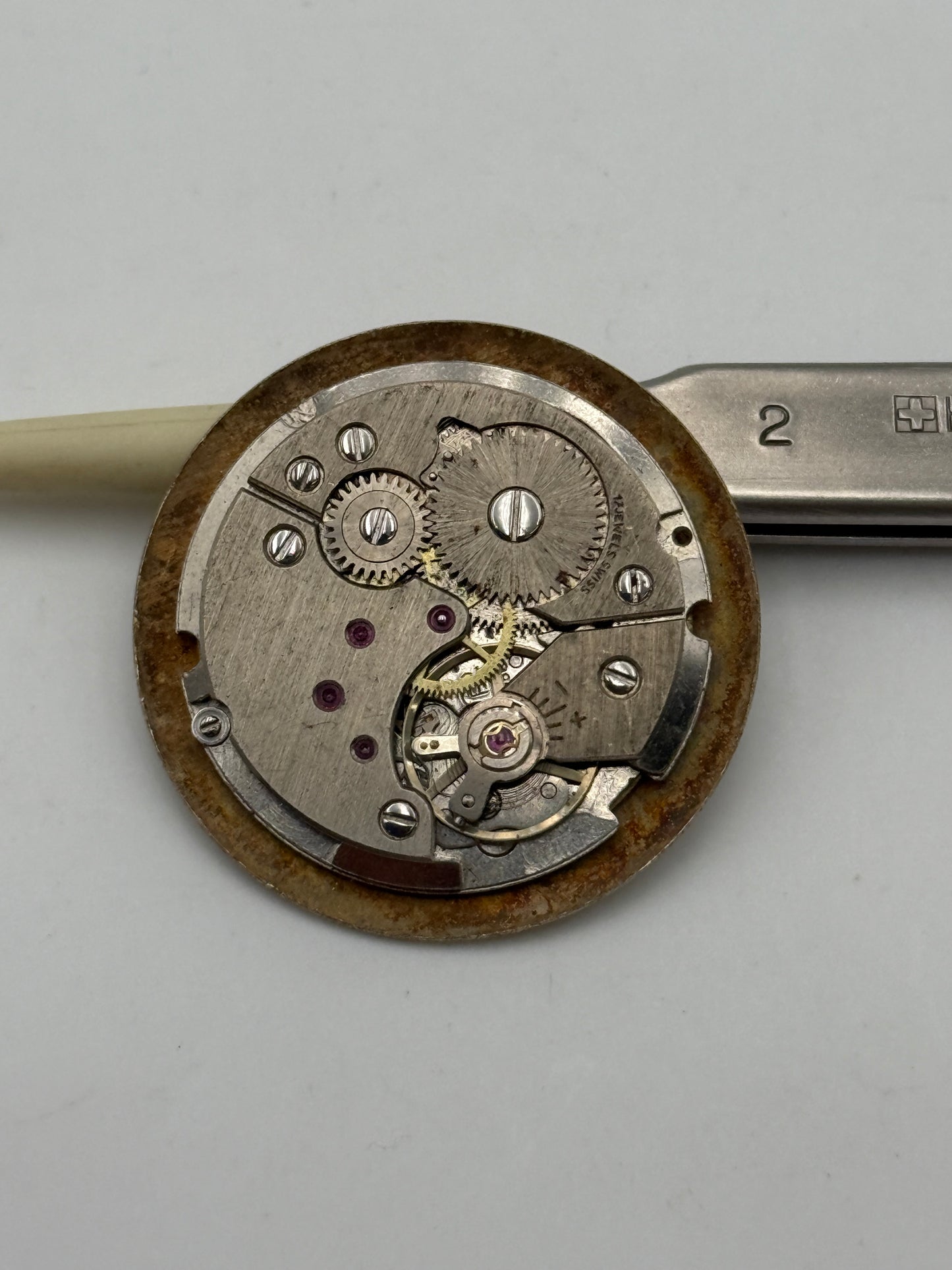 peseux 7050 movement movimento