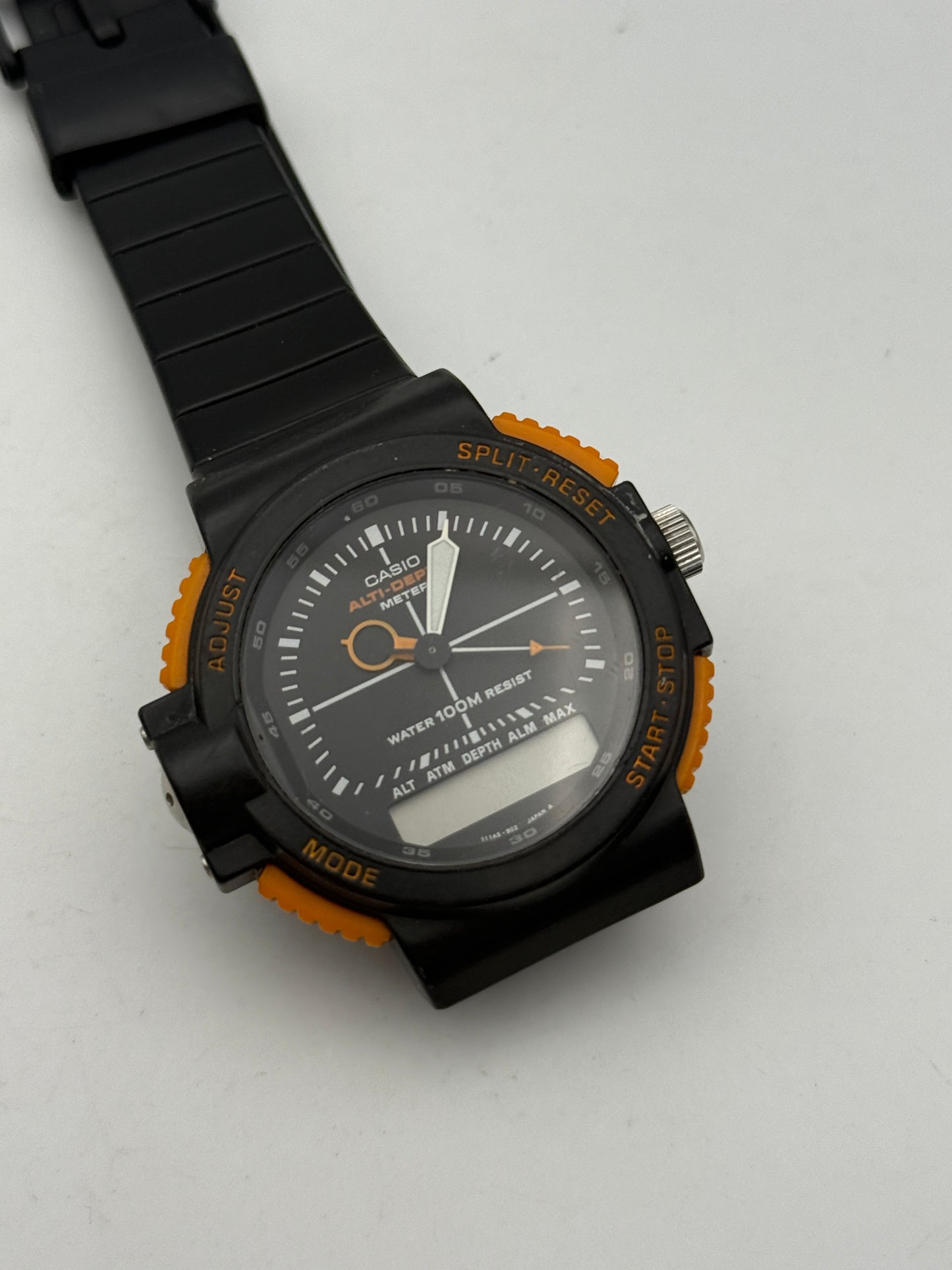 casio 376 arw-320 43mm