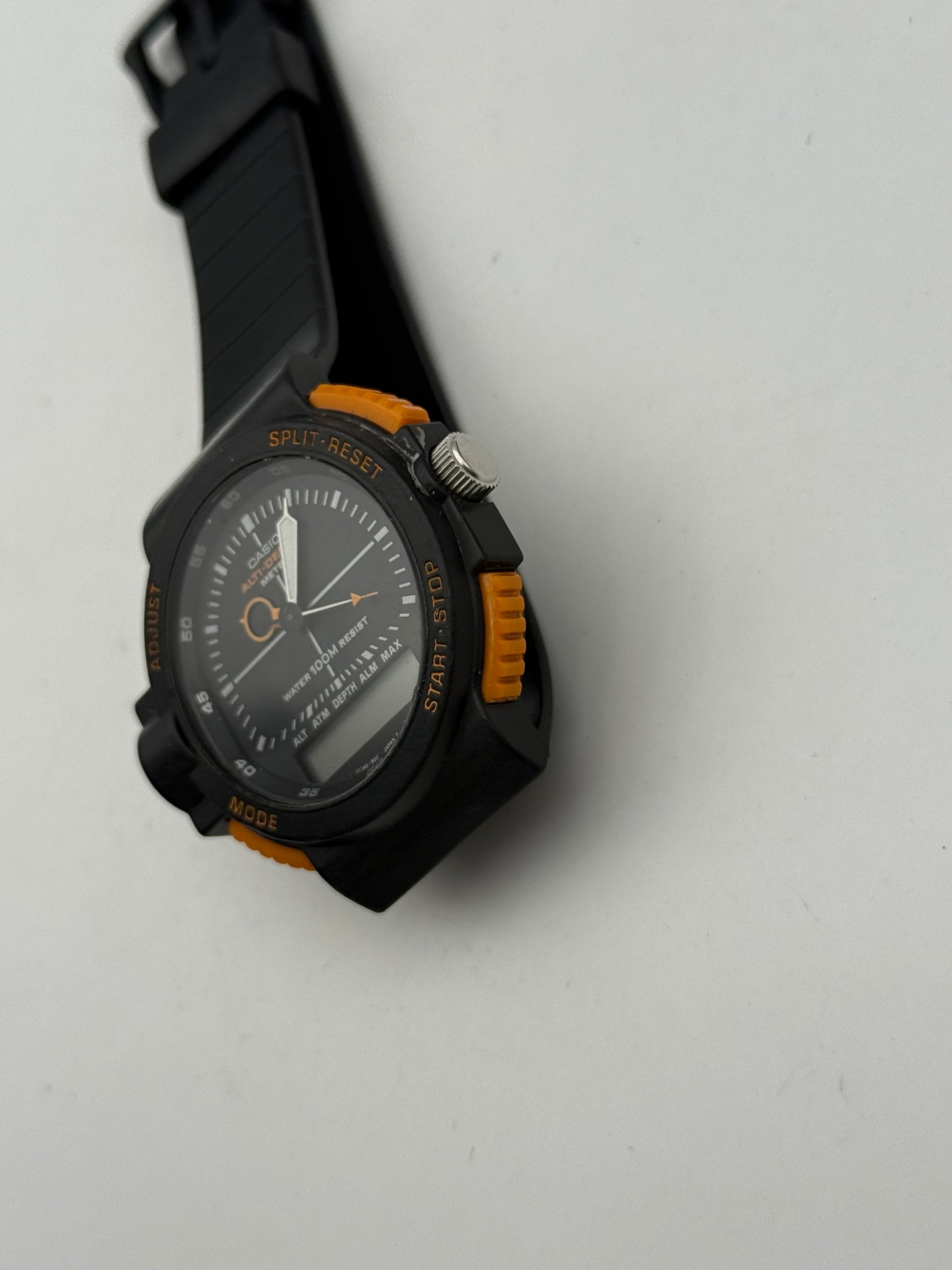 casio 376 arw-320 43mm