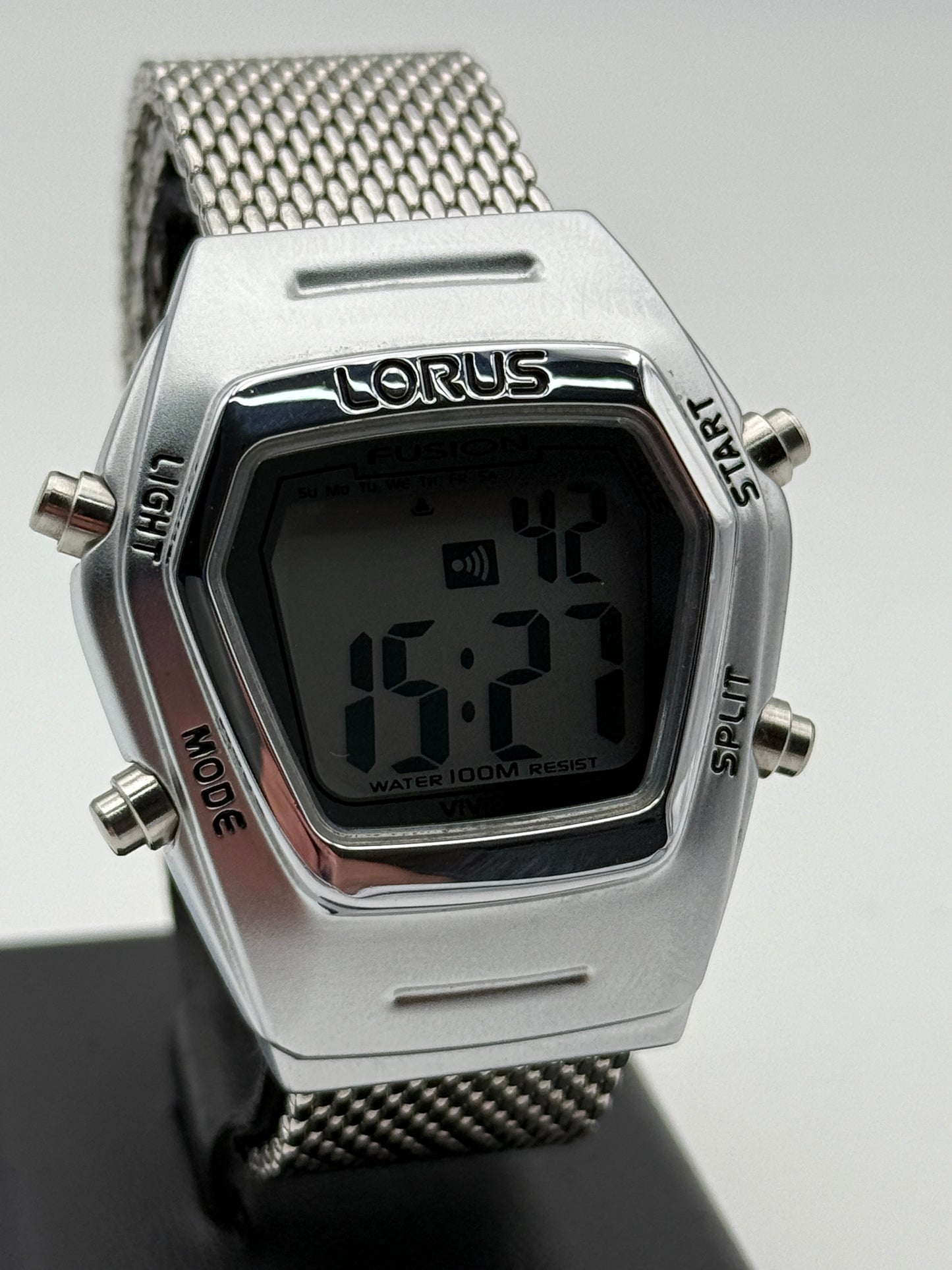 lorus fusion vividigi vintage  w120-4a00
