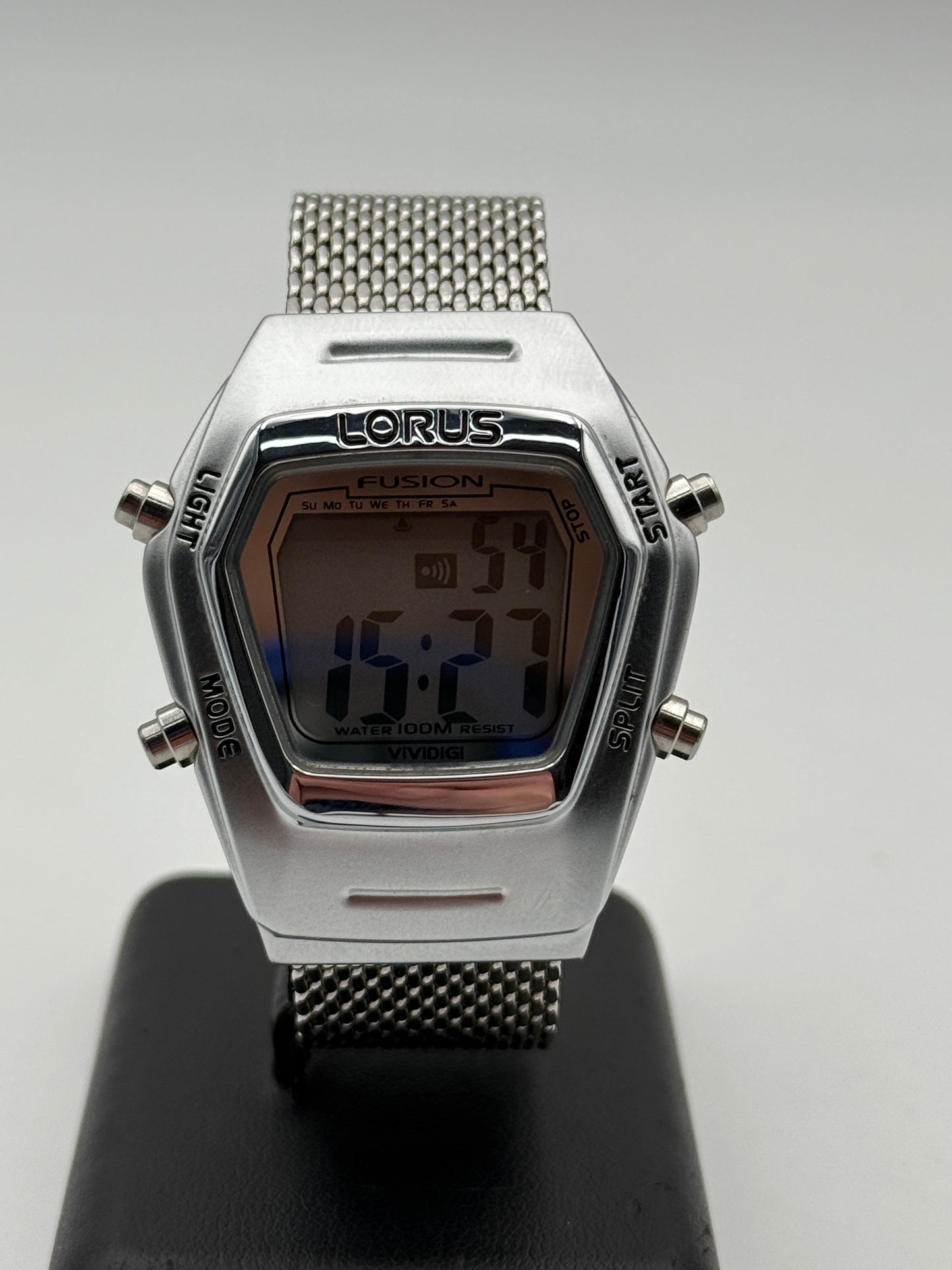 lorus fusion vividigi vintage  w120-4a00