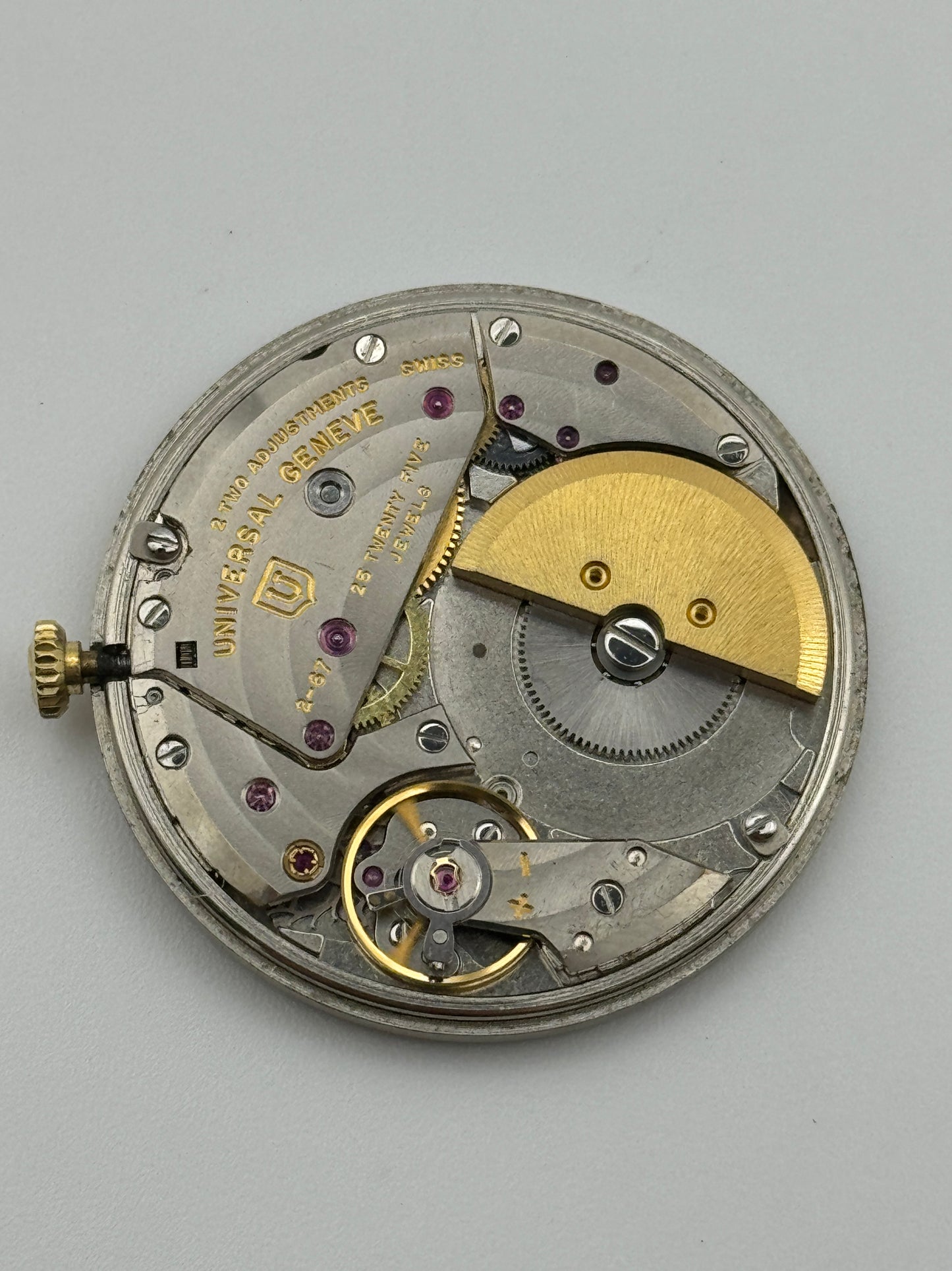 Universal Genève golden shadow date automatic microrotor 2-67 movement movimento