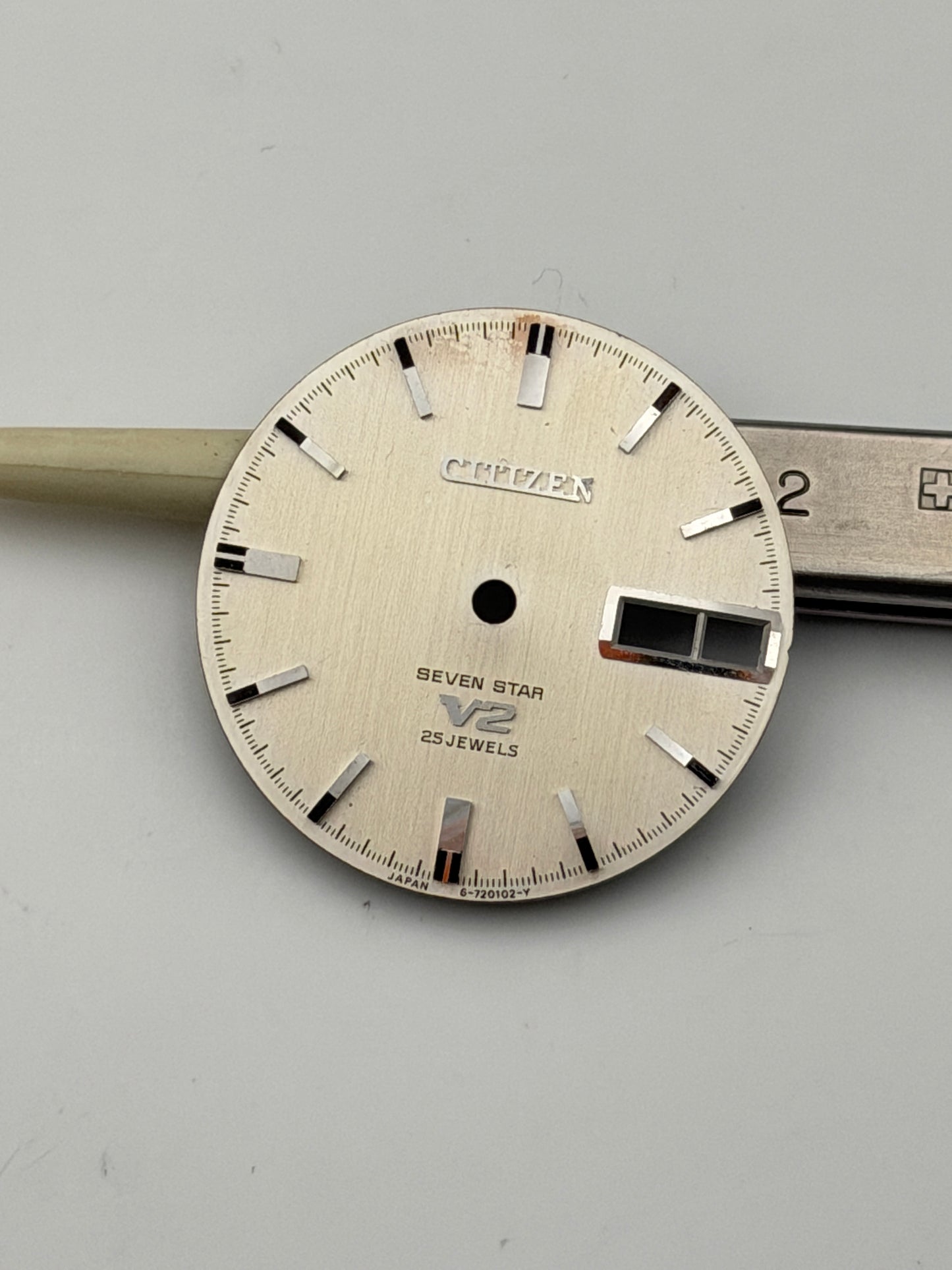 citizen v2 seven star 6-720102-y 28.4mm dial quadrante