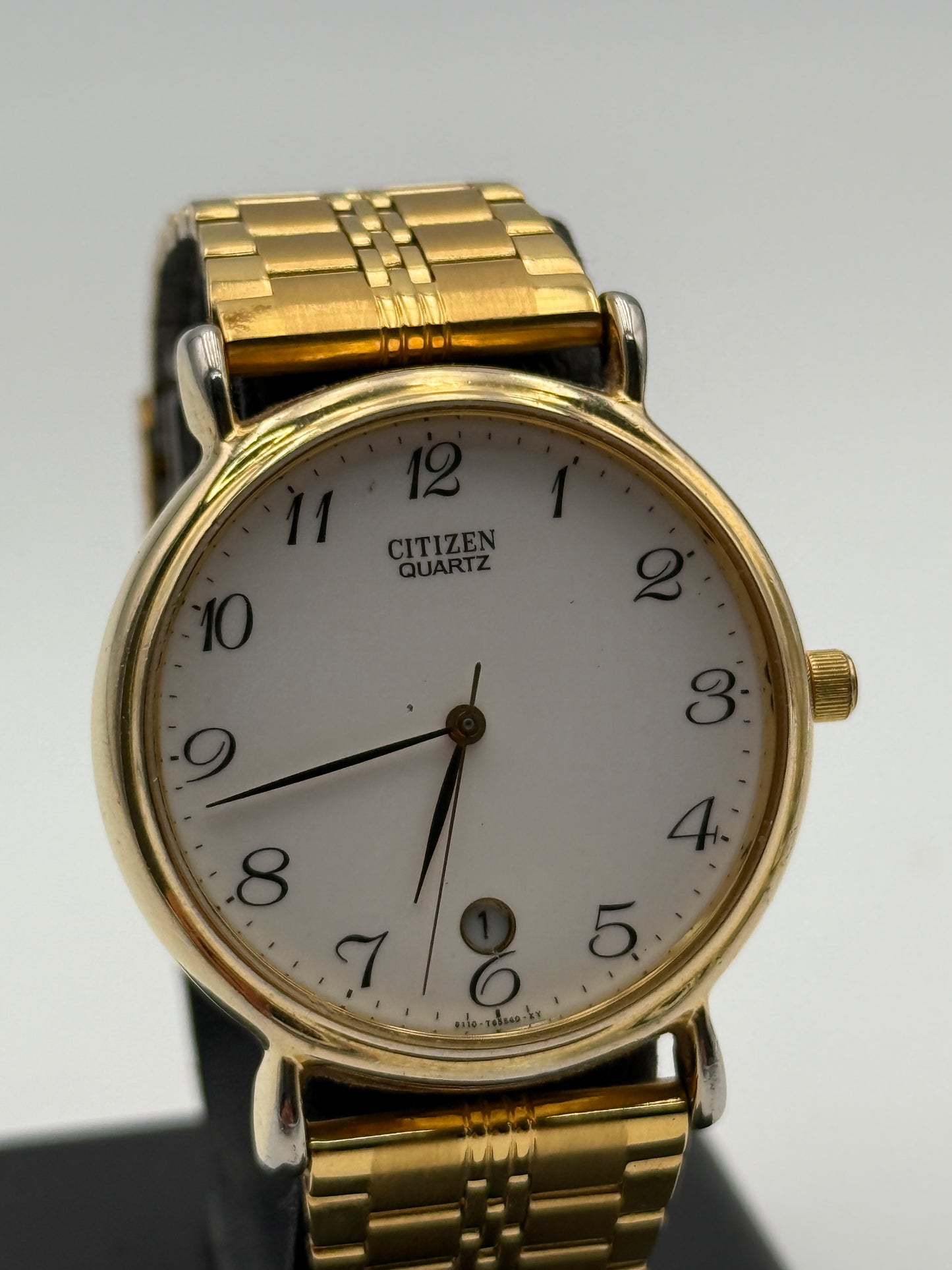 citizen quartz 6110-845790 33mm