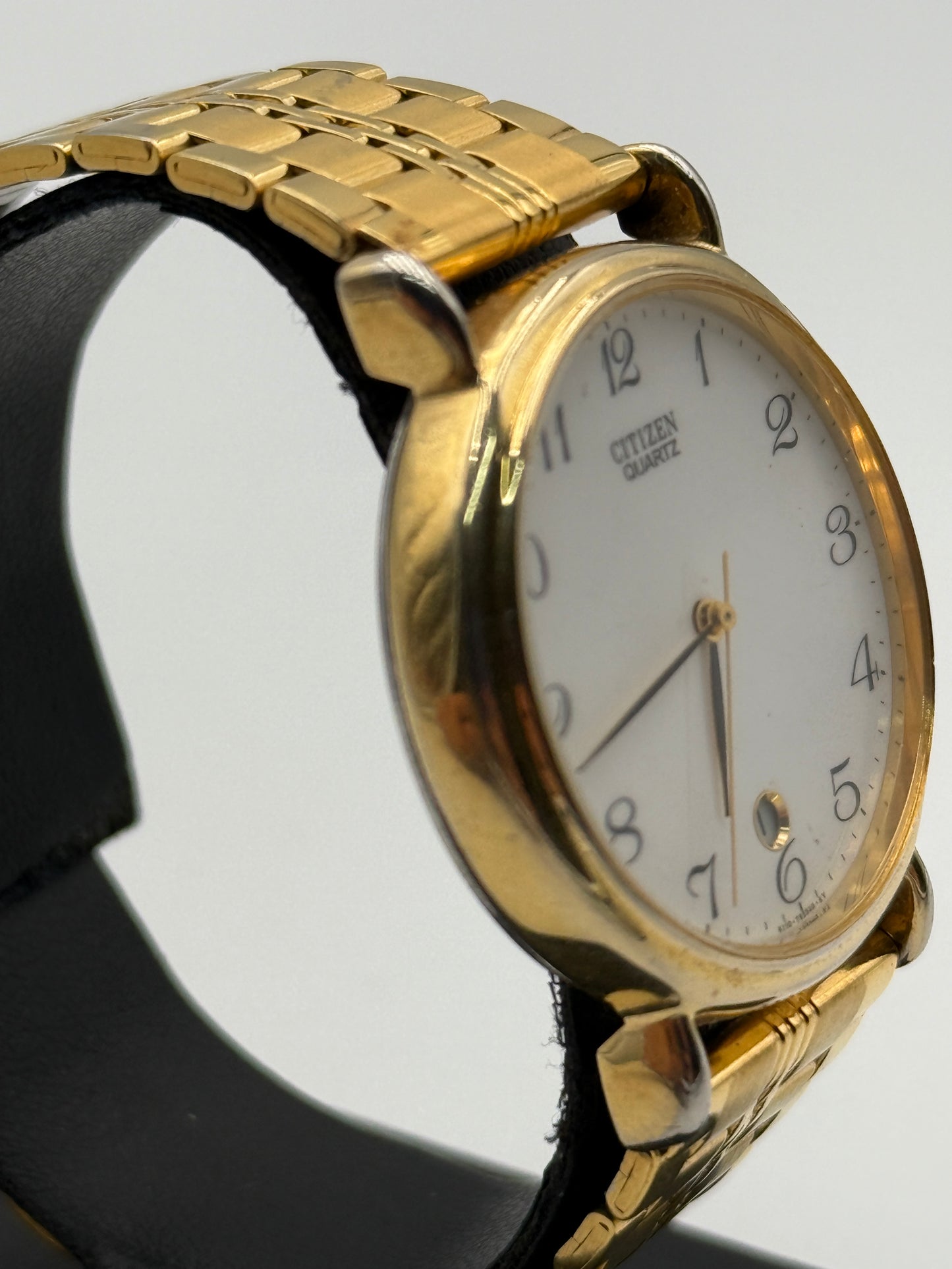 citizen quartz 6110-845790 33mm