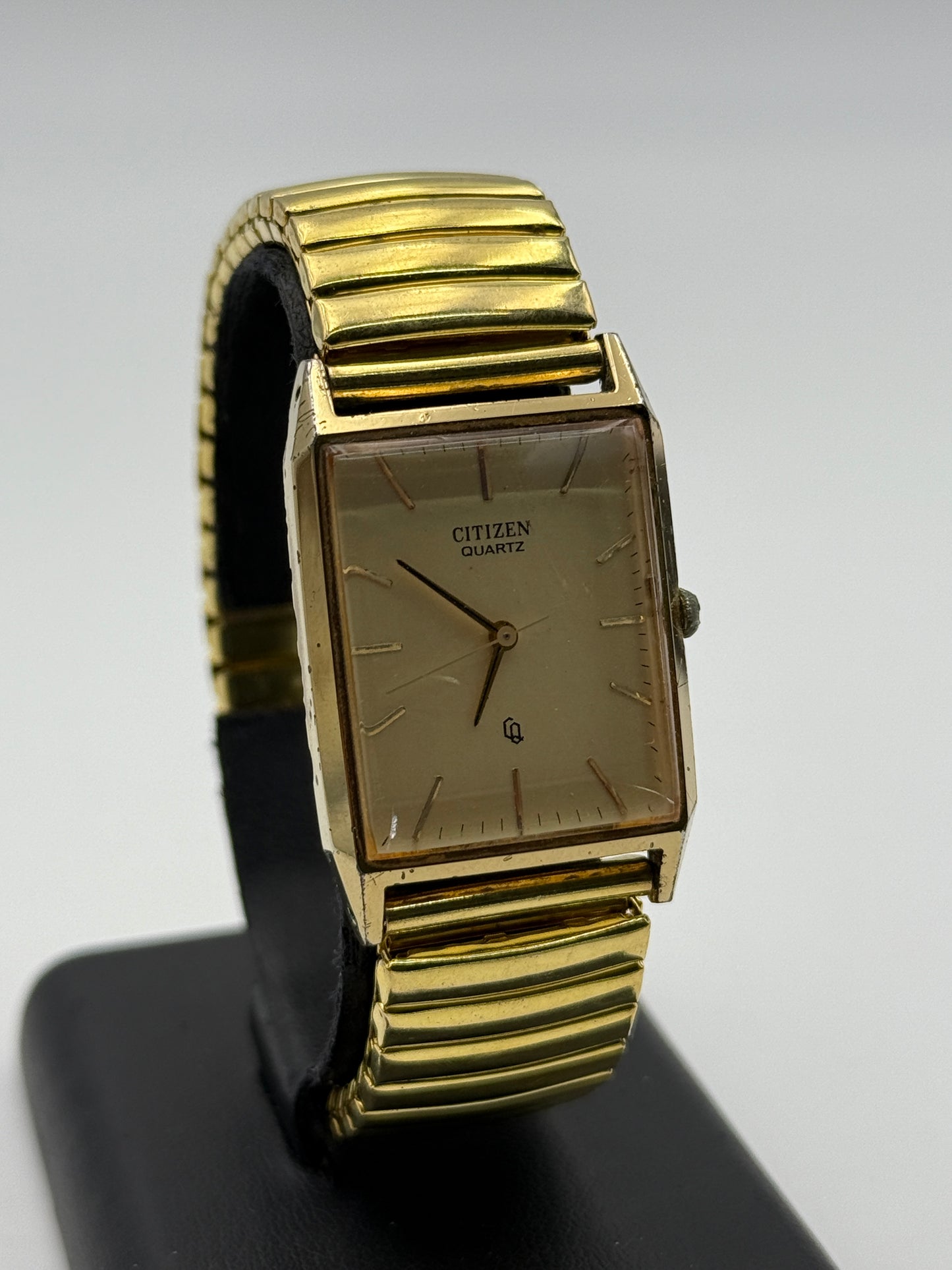 citizen quartz cq 2030-204795