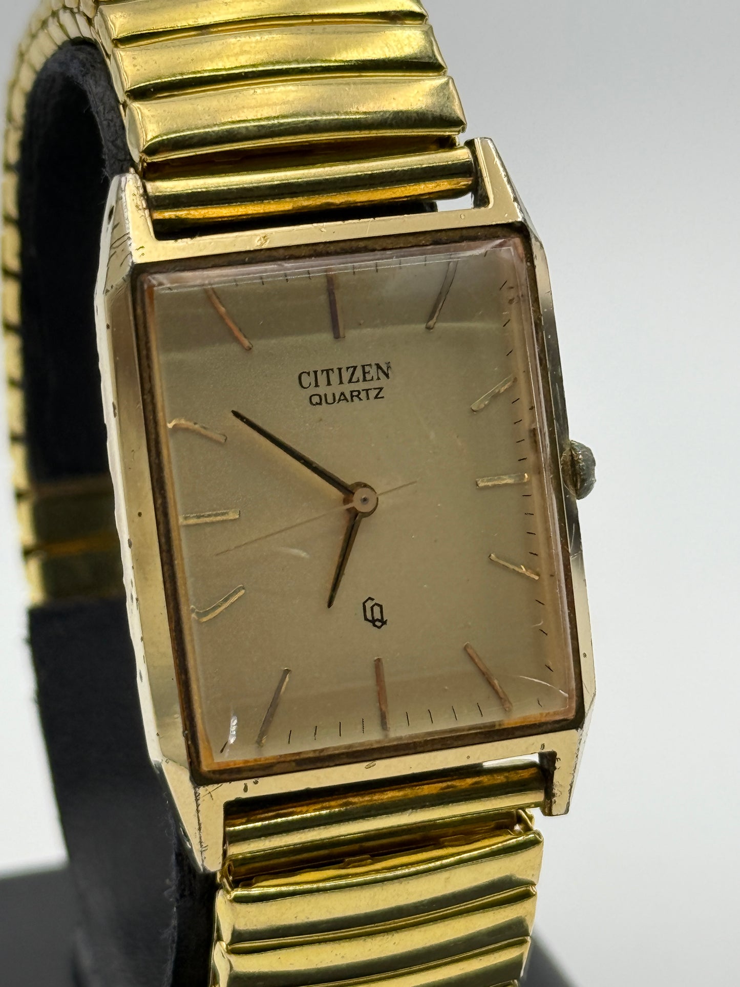 citizen quartz cq 2030-204795