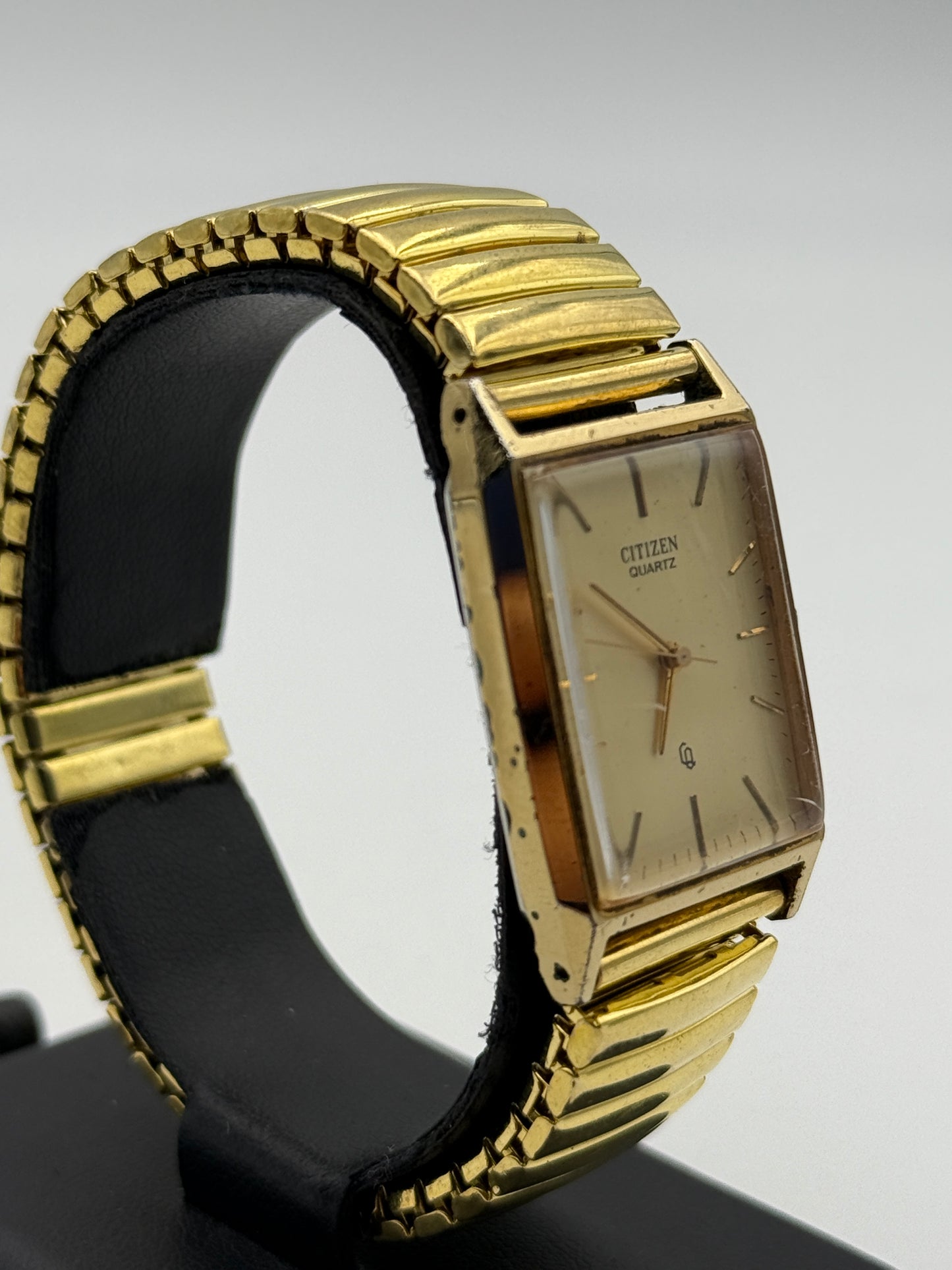 citizen quartz cq 2030-204795