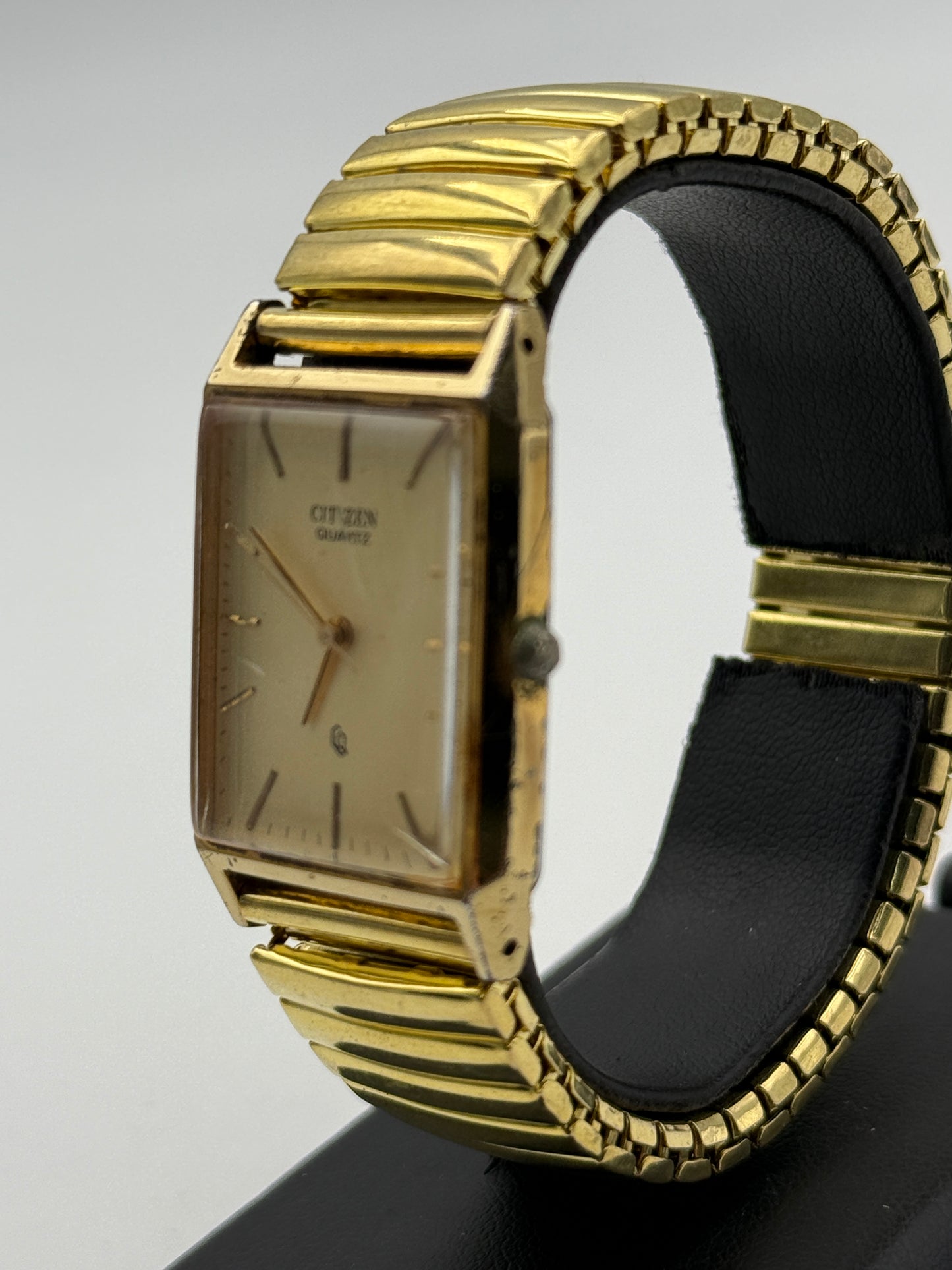 citizen quartz cq 2030-204795