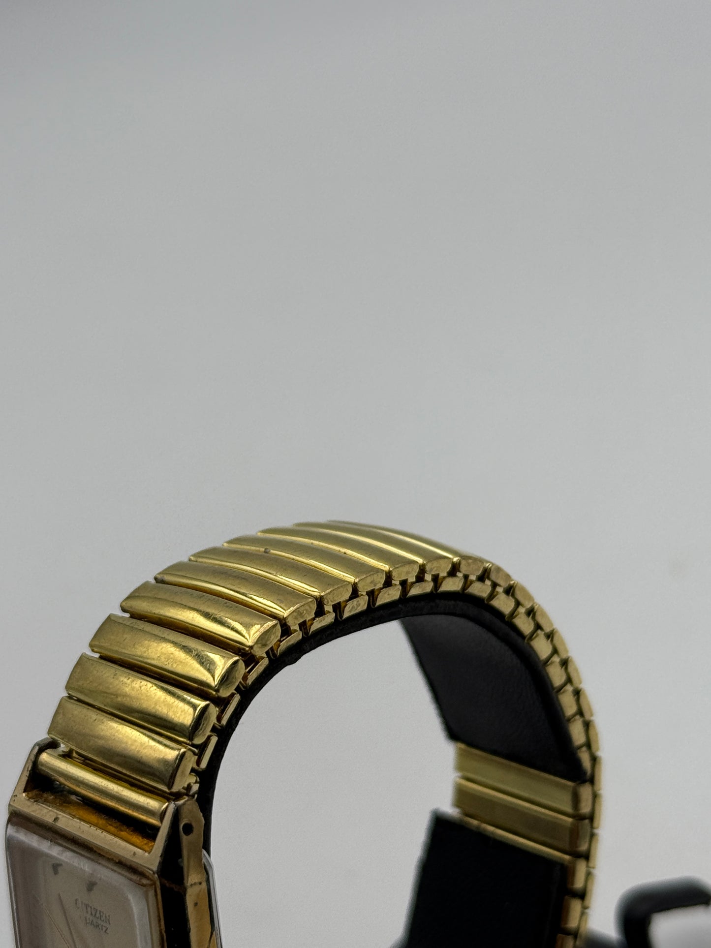 citizen quartz cq 2030-204795