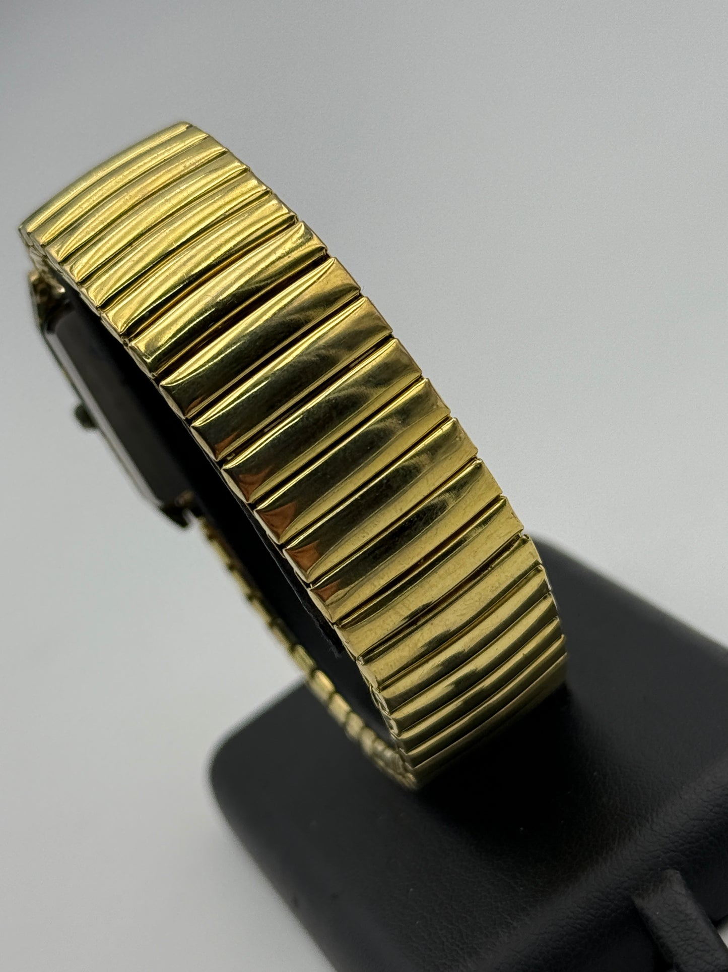 citizen quartz cq 2030-204795