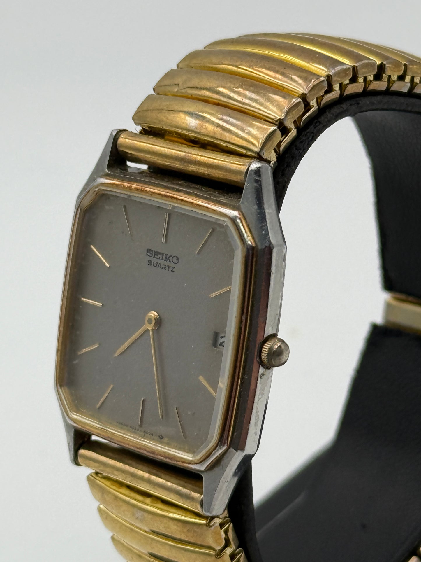 seiko quartz 9029-5040 28mm