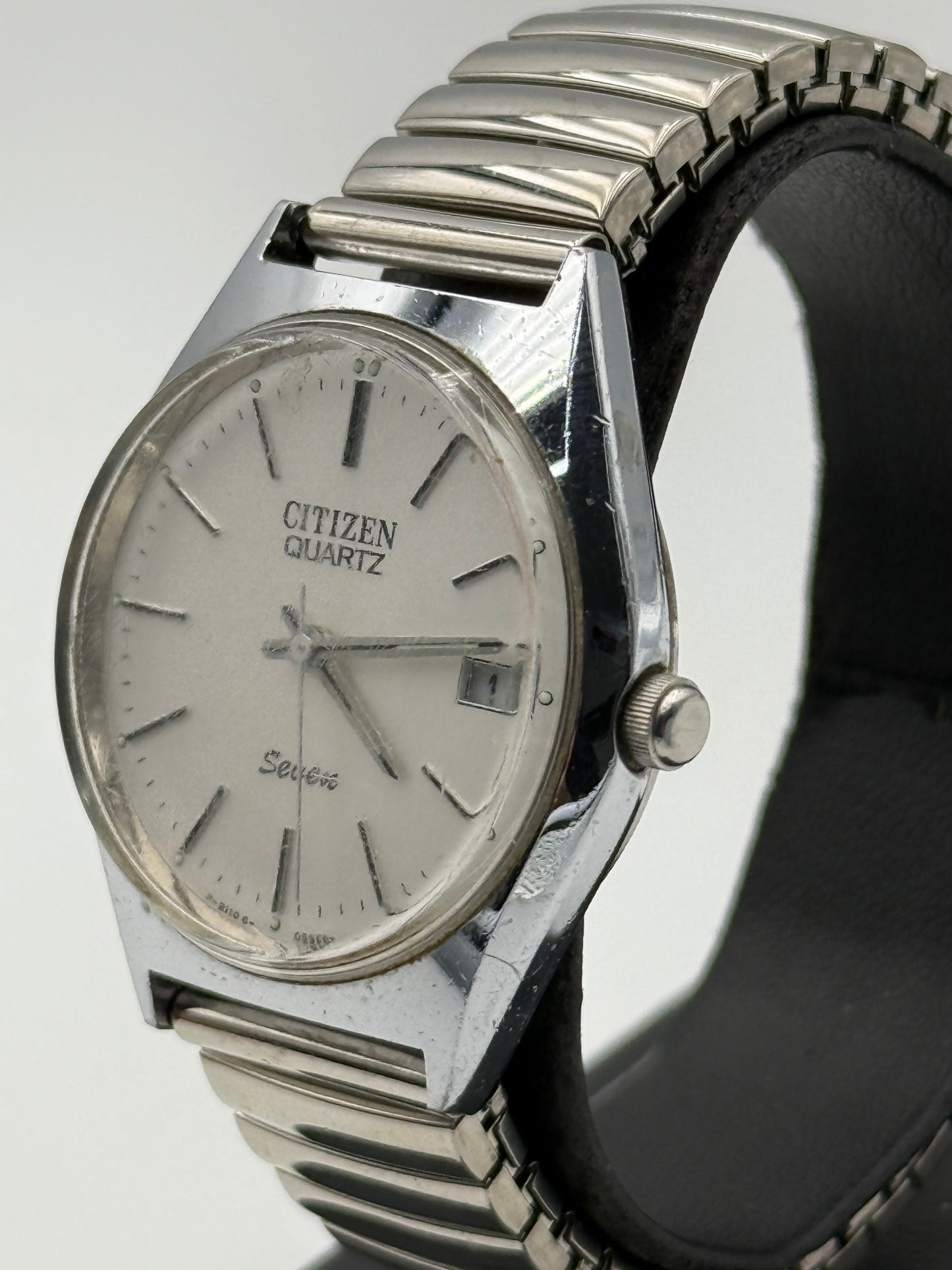 citizen quartz seven 2110-843945 32mm