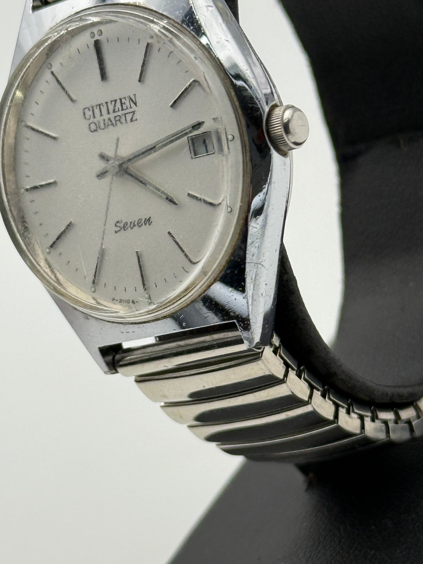 citizen quartz seven 2110-843945 32mm