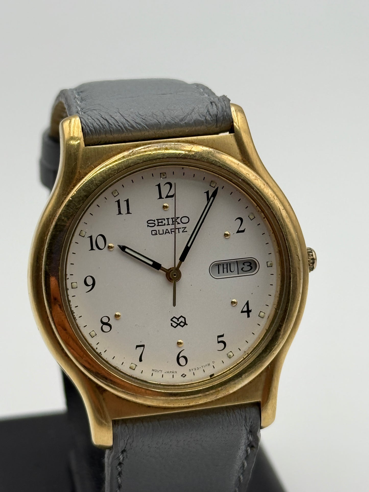 seiko Quartz sq 5y23-7080 36mm