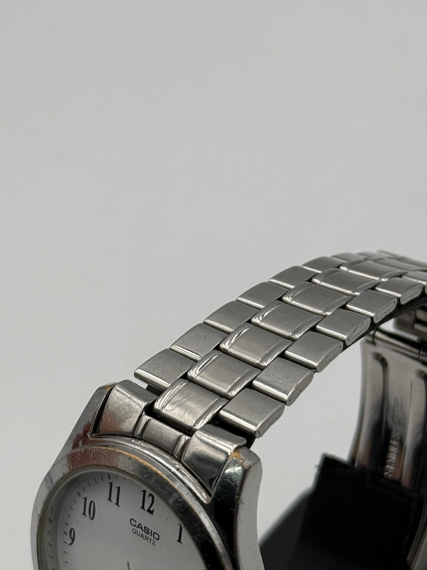 Casio Quartz mtp-1141p 37mm