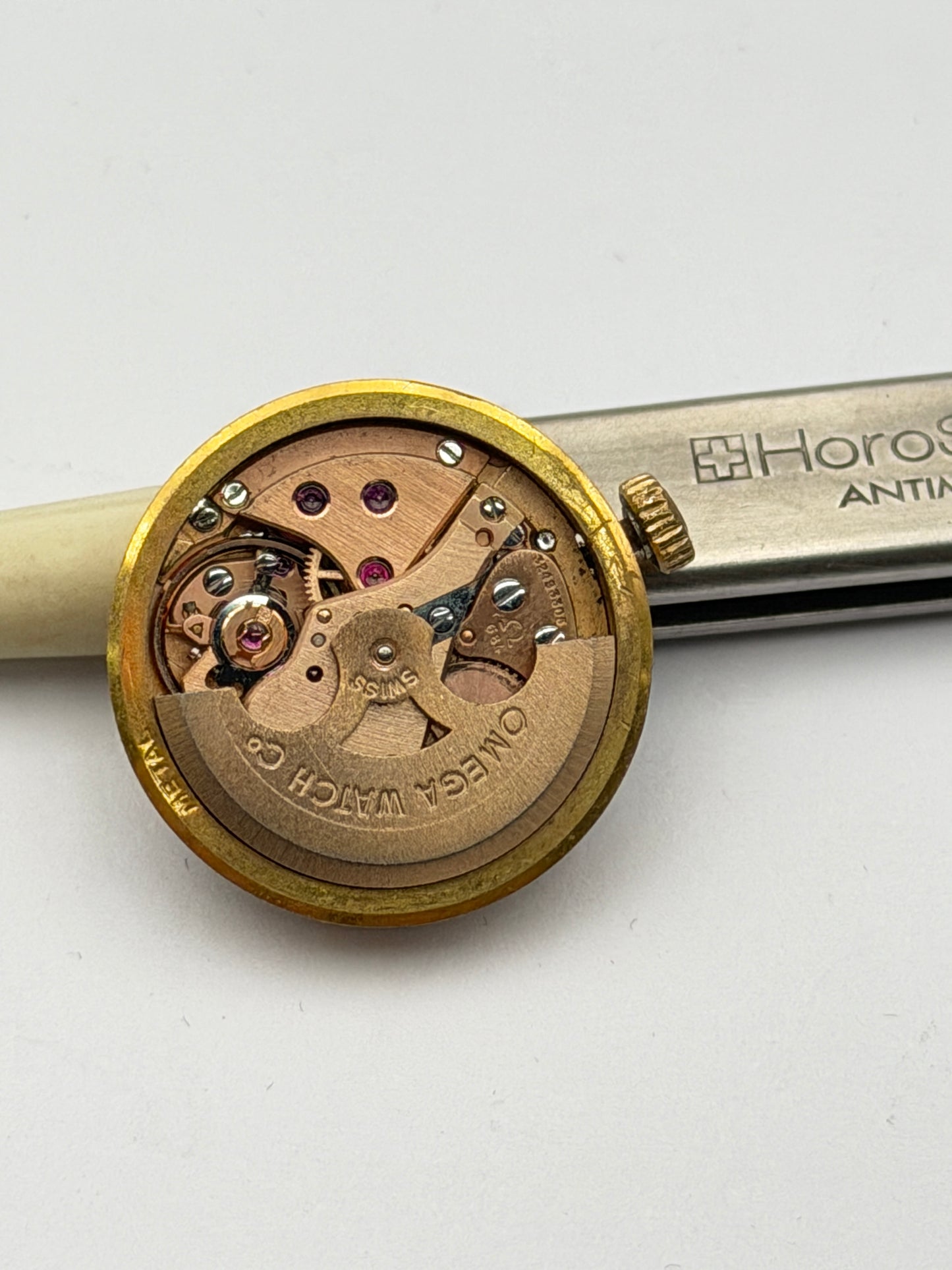 omega geneve 684 automatic movement movimento