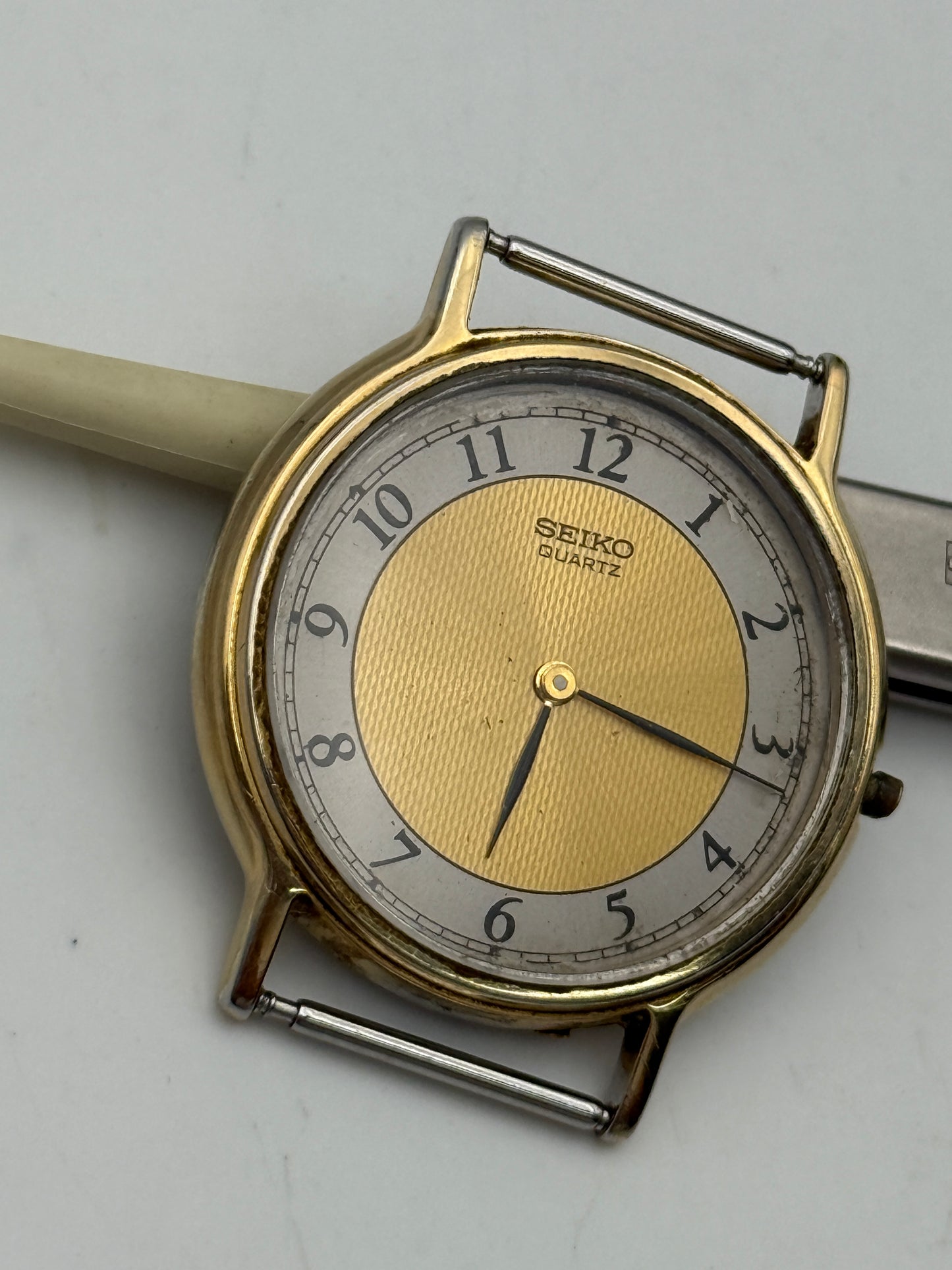 seiko quartz 9020-6030 32mm