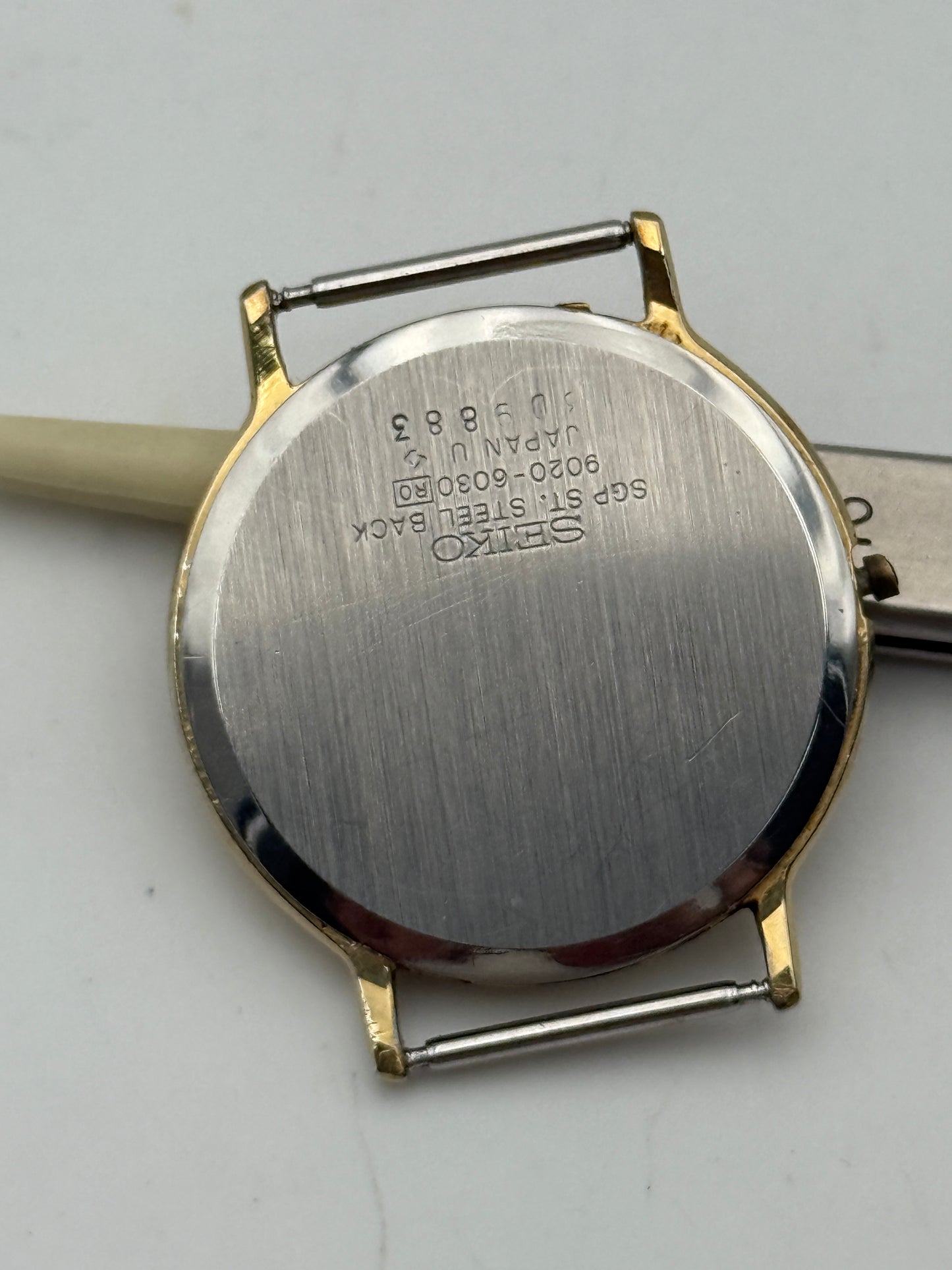 seiko quartz 9020-6030 32mm
