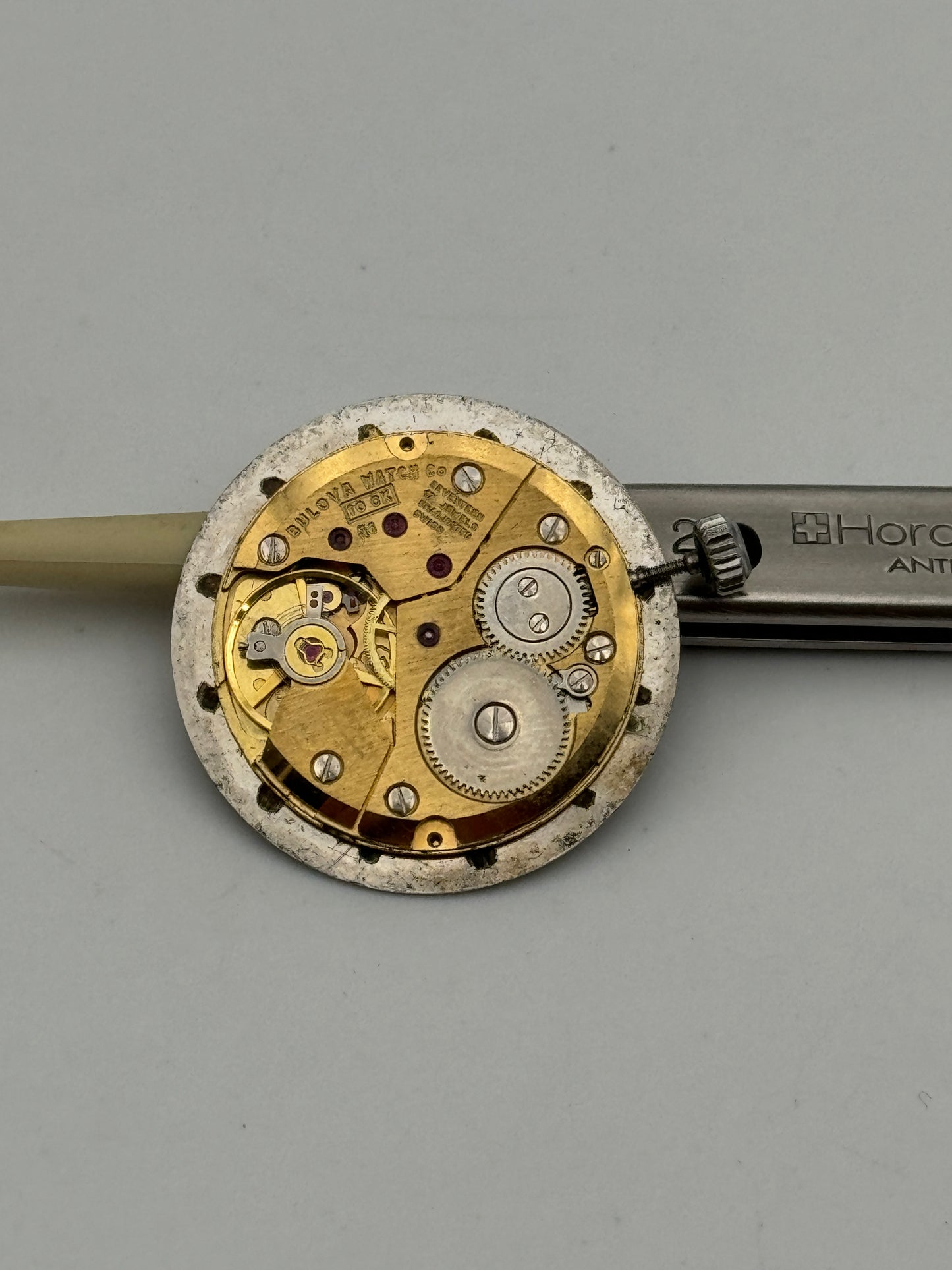 Bulova longchamp 10ak peseux 7001 movement movimento