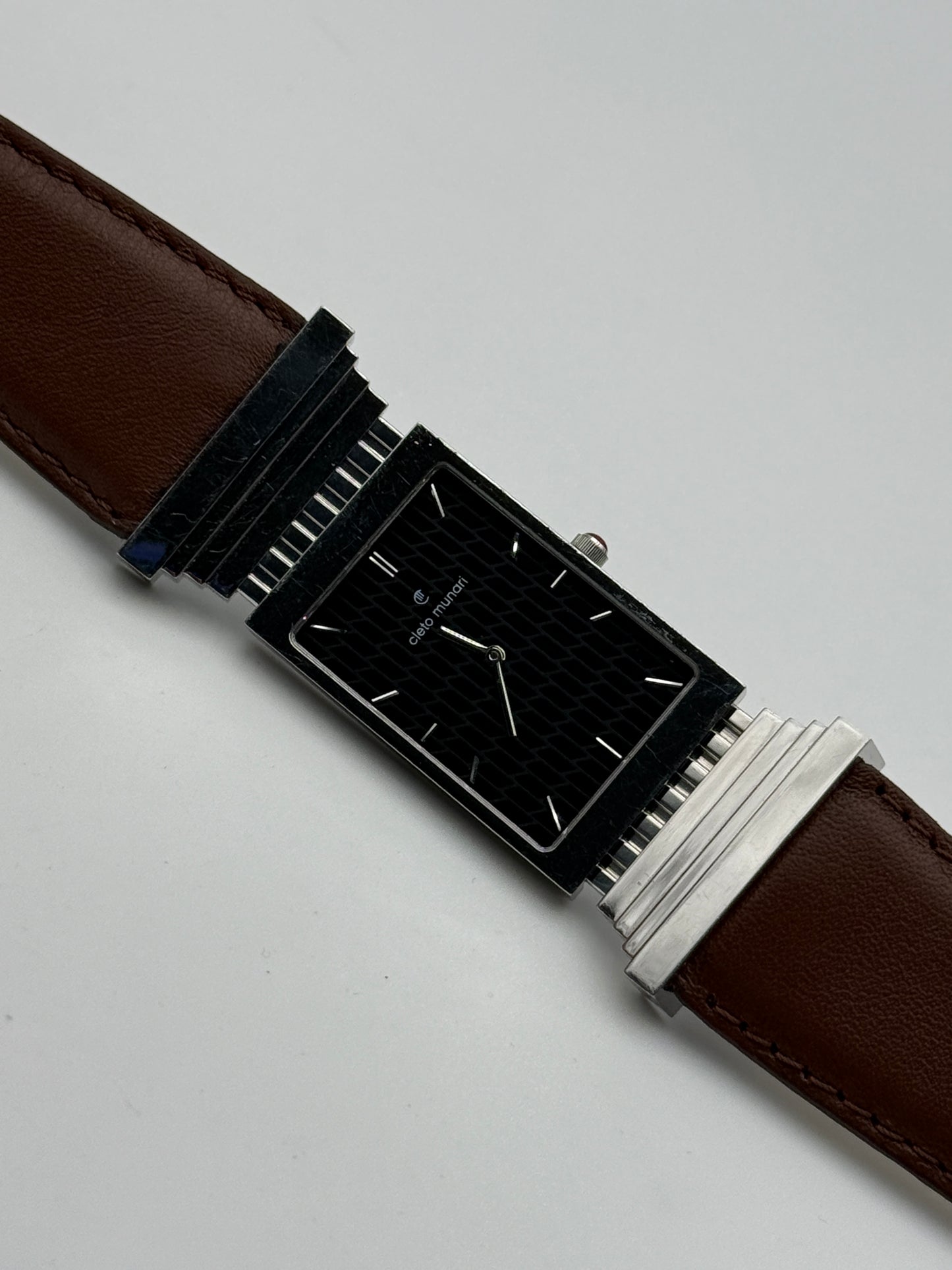 Cleto Munari Raro Orologio Disegnato da Hans Hollein  Per Cleto Munari Nel 1995