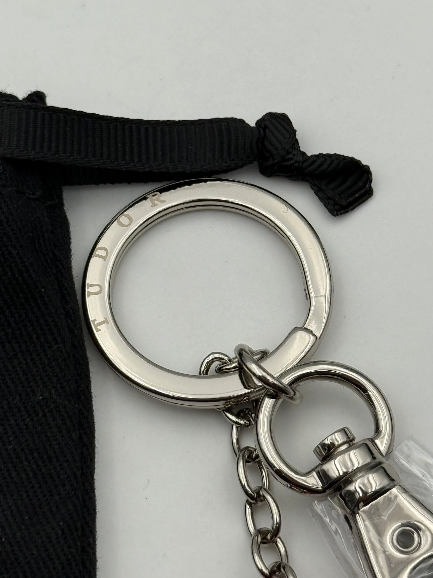 tudor gadget portachiavi key older accessories