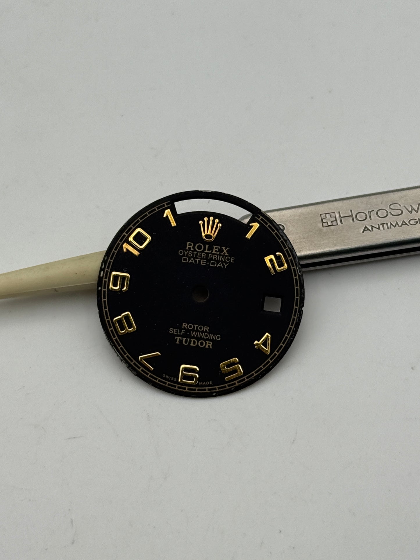 tudor day date rolex 28.4mm dial quadrante black