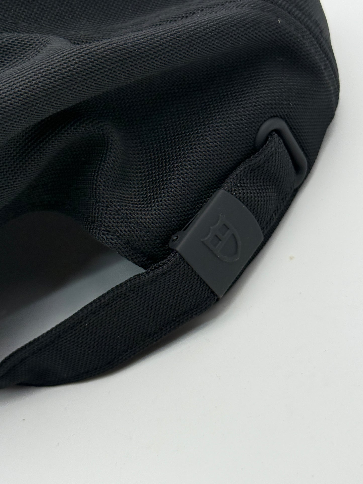tudor berretto cappello caps born to dare new gadget accessories  nuovo new