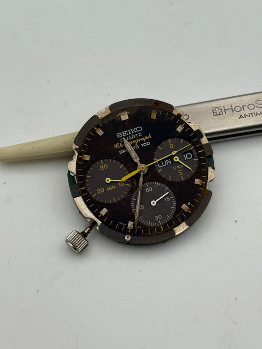 seiko sports 100 chronograph yellow movement movimento