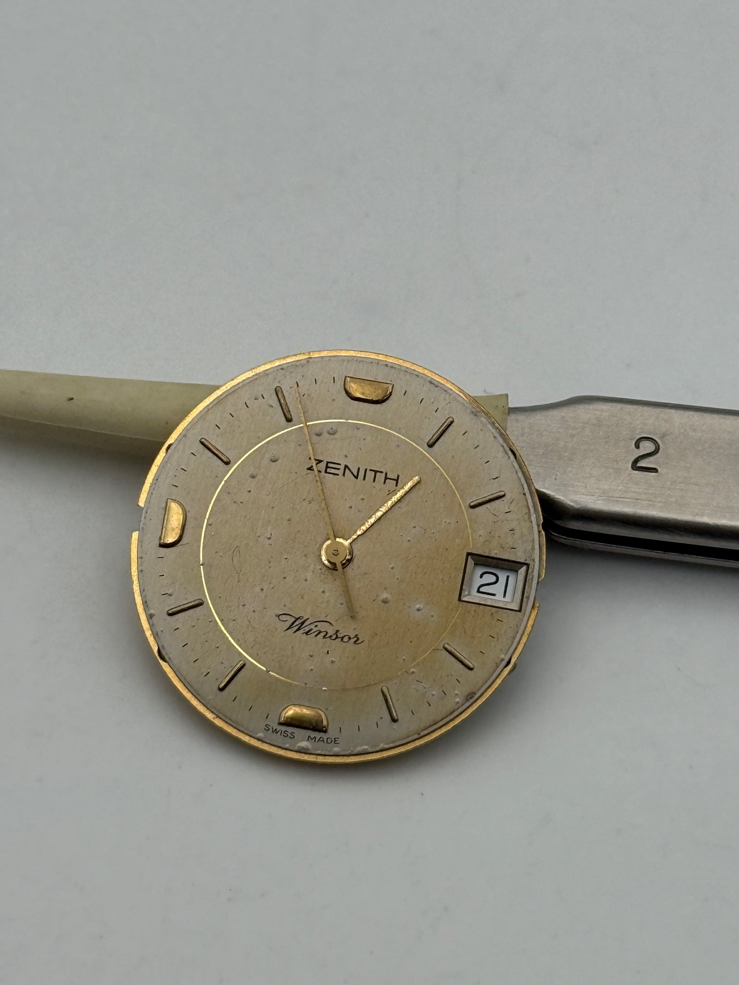 zenith winsor eta 255.411 61.6 quartz movement movimento