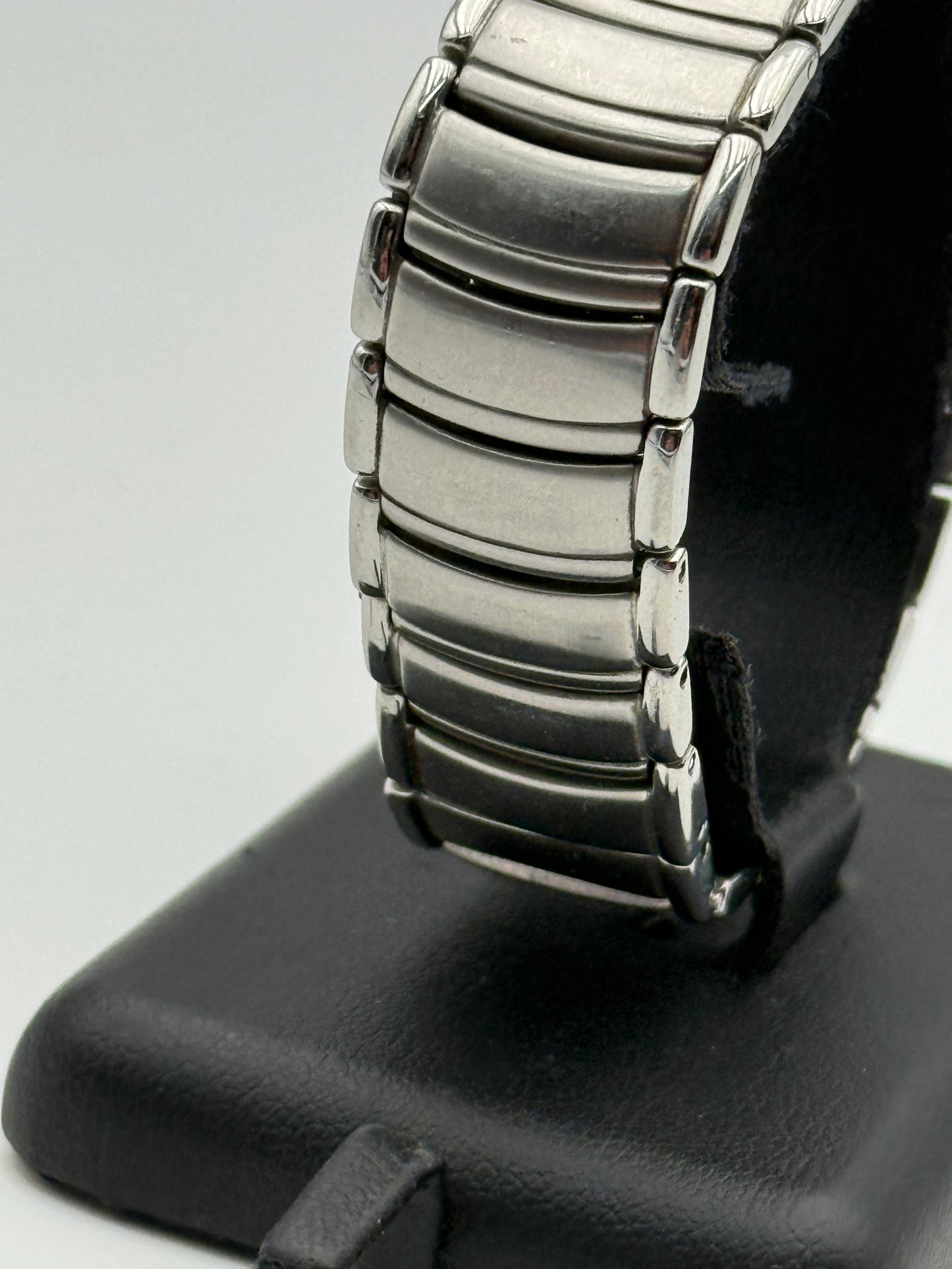 Bulova quartz 36mm watch vintage orologio