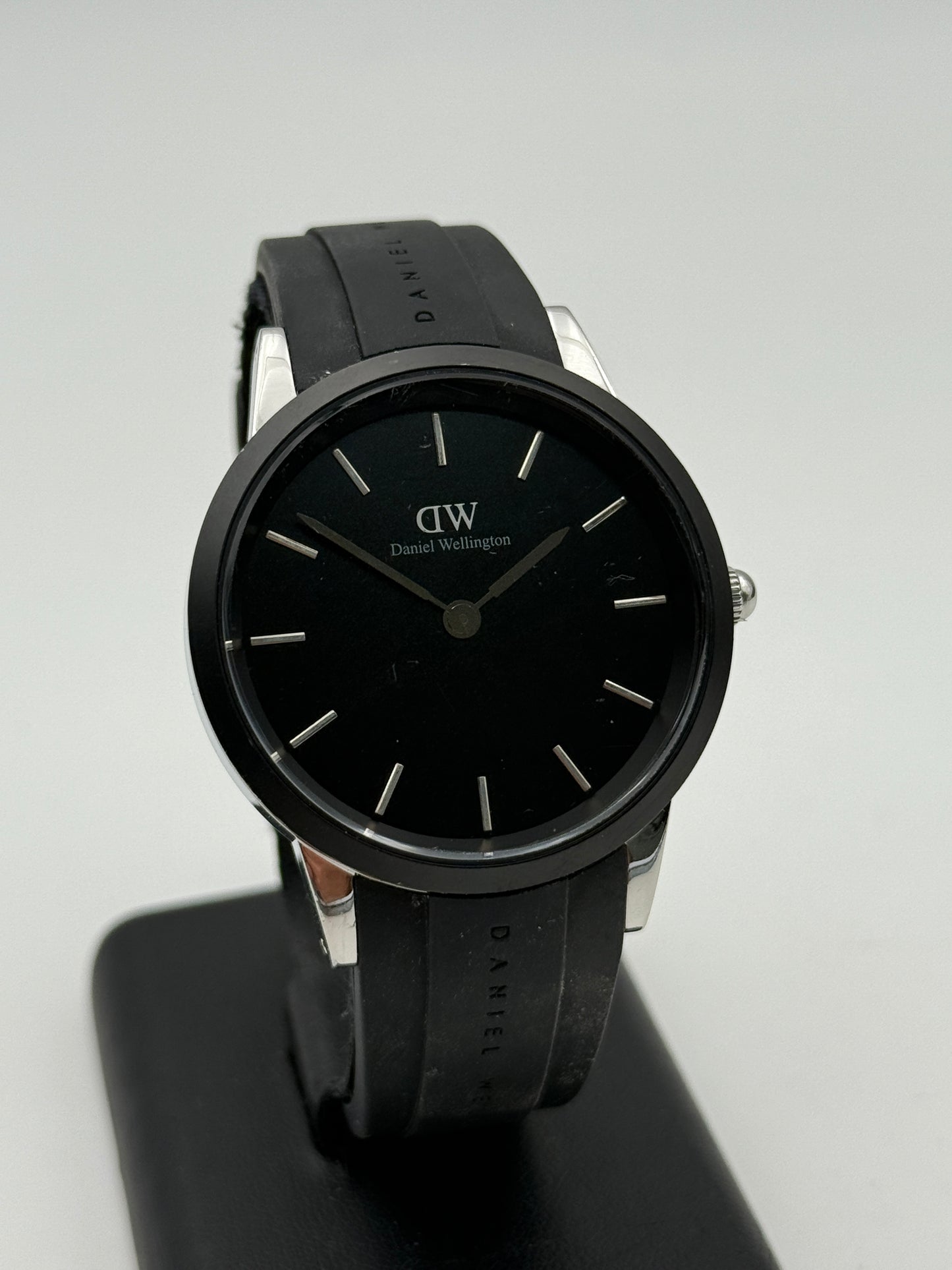 daniel wellington m40csb01 40mm quartz rare