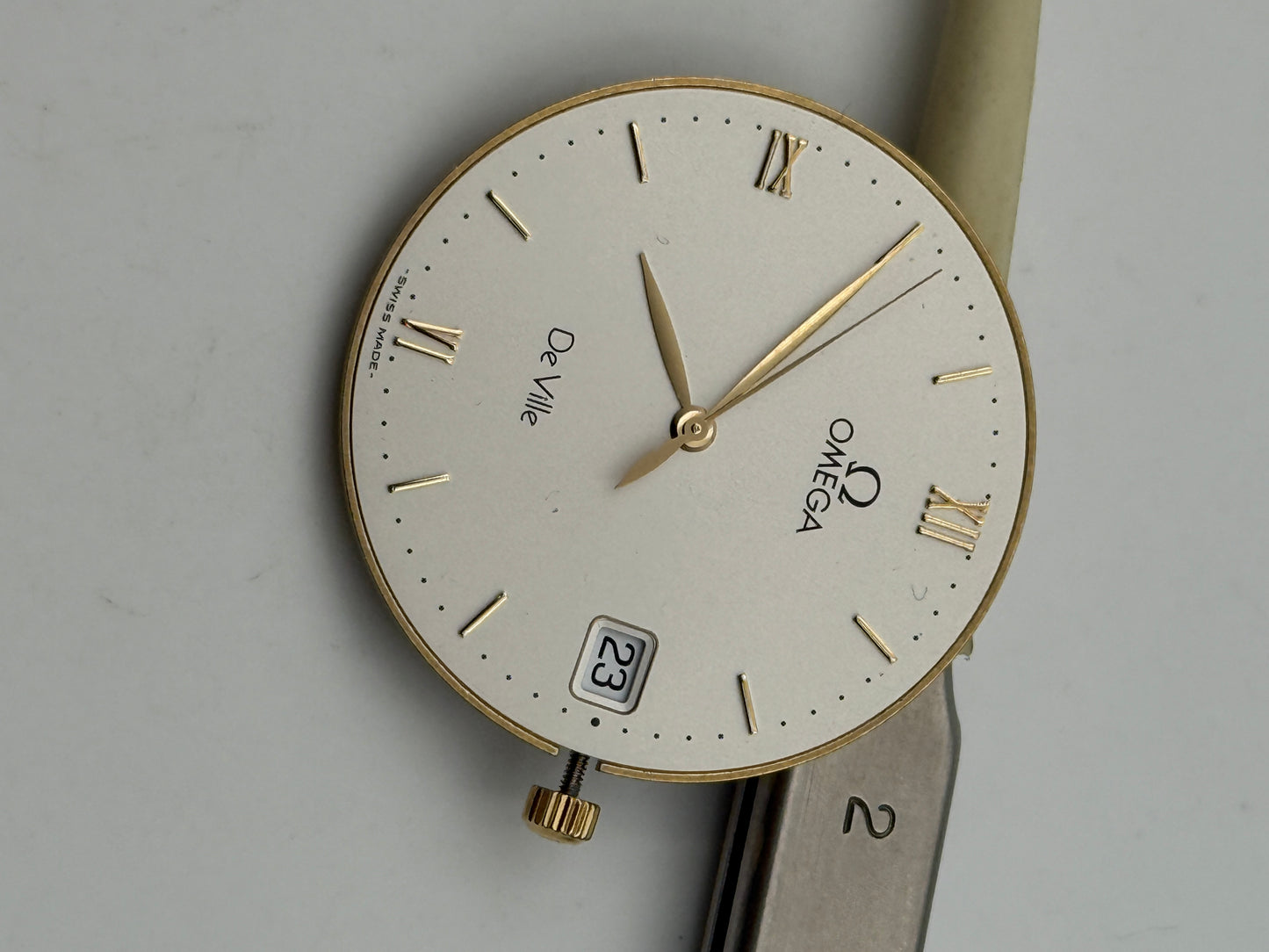 omega de ville seamaster 1532 quartz movement movimento
