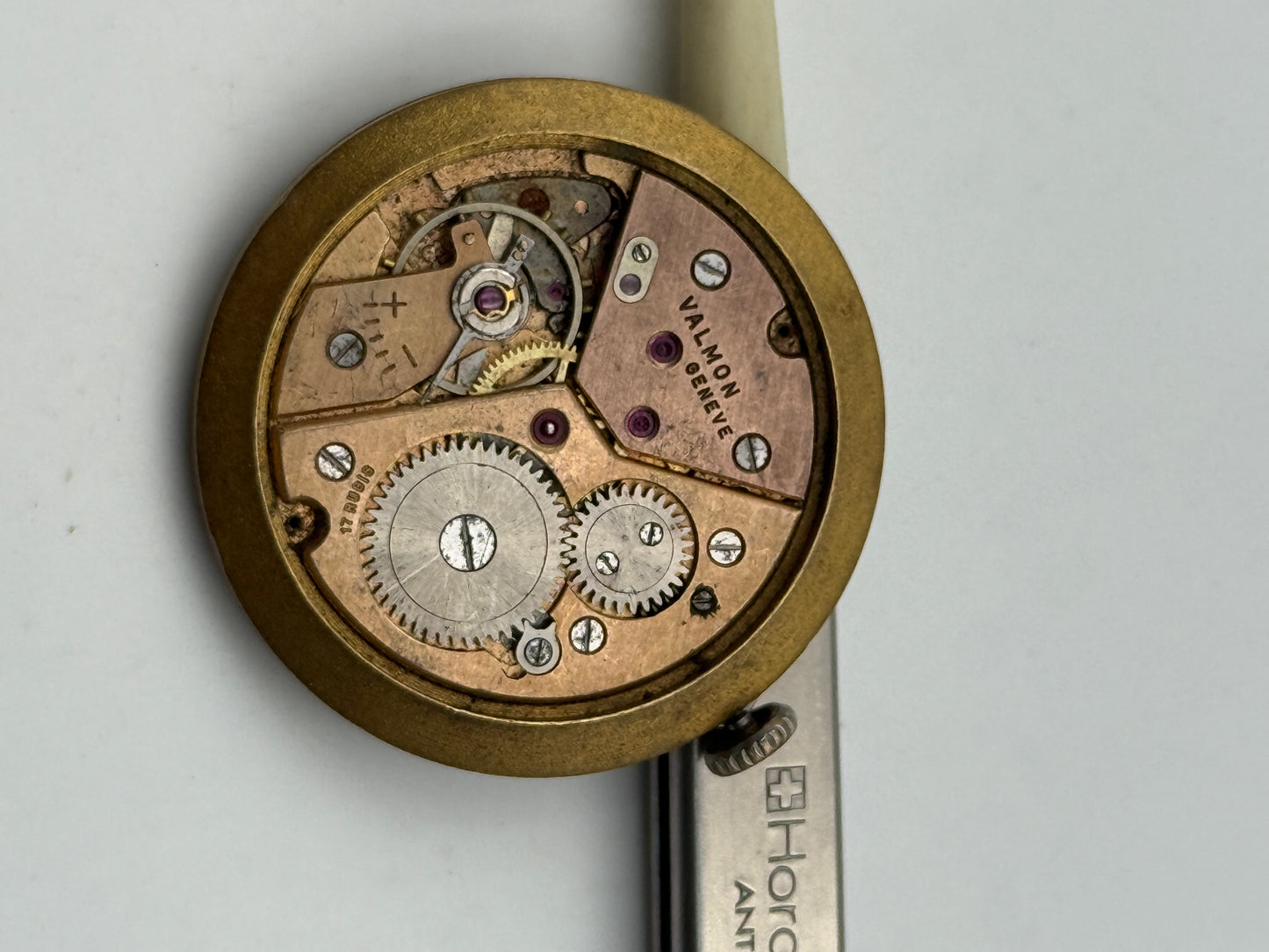 valmon geneve peseux 330 movement movimento