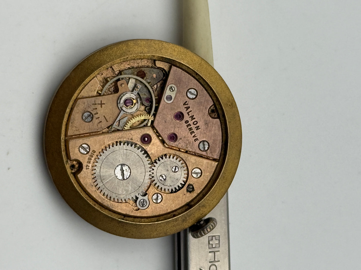 valmon geneve peseux 330 movement movimento