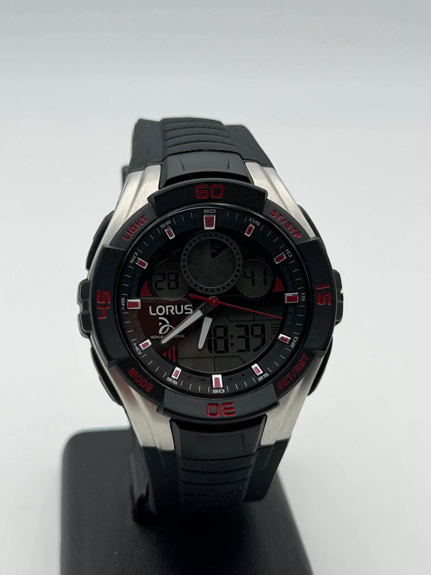 lorus digital quartz watch sport 22022-x033