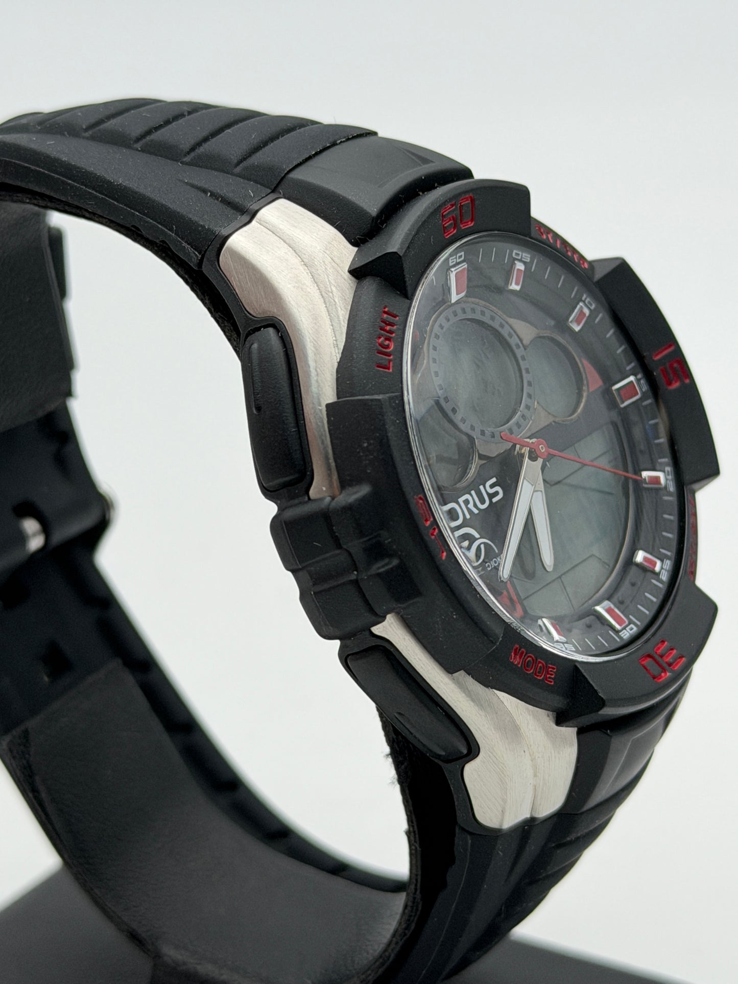 lorus digital quartz watch sport 22022-x033