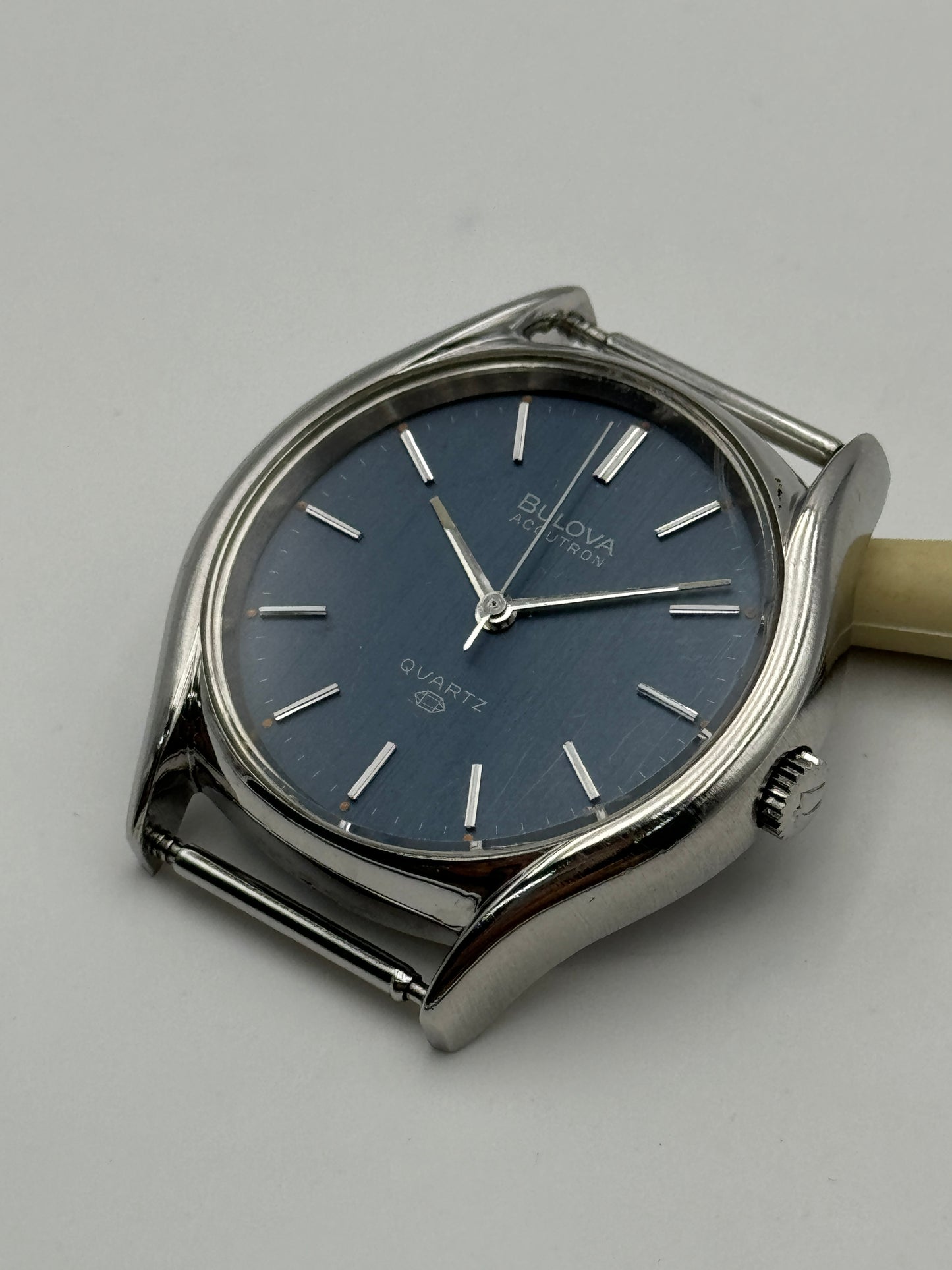 Bulova accutron quartz 36mm