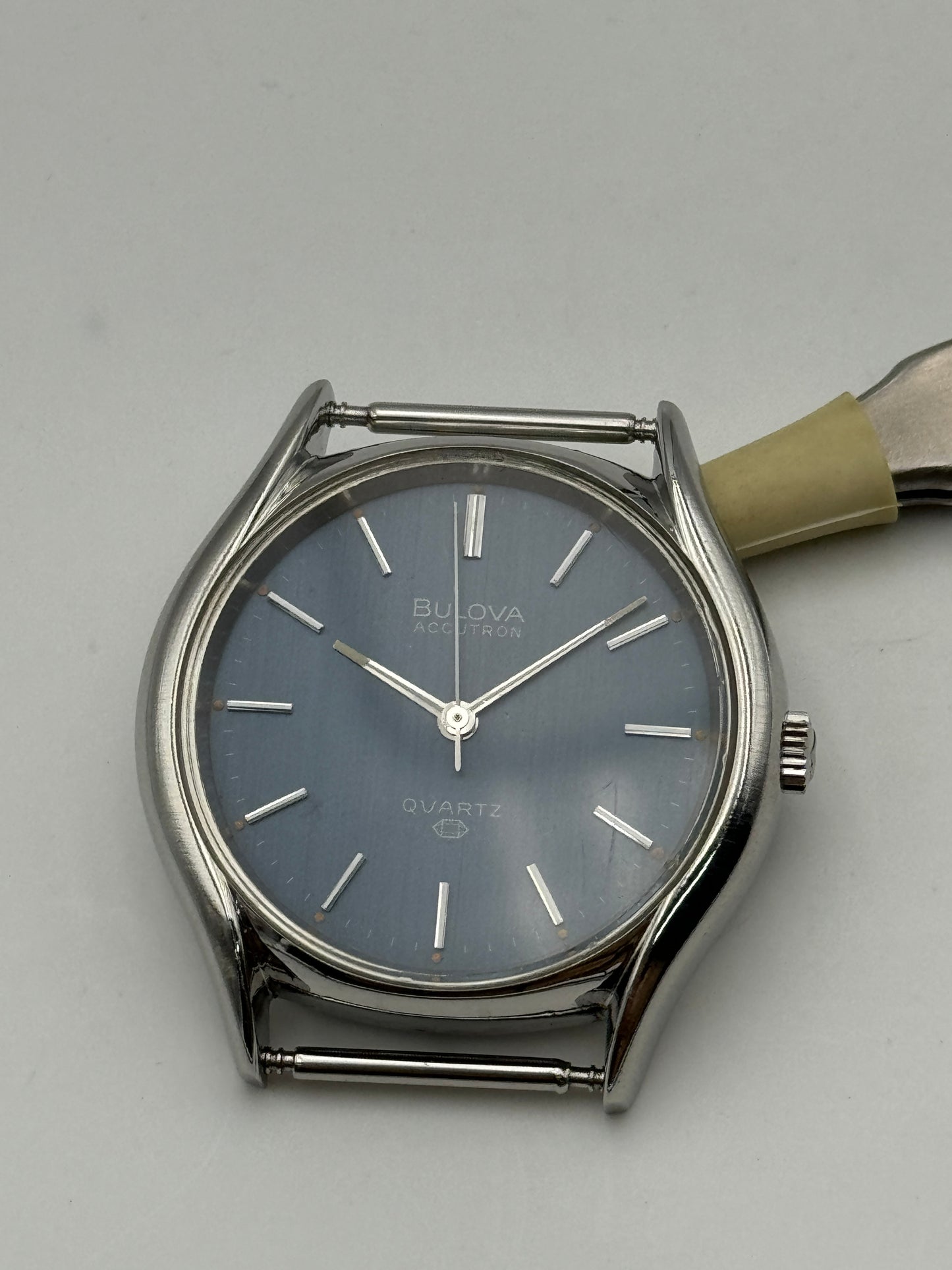 Bulova accutron quartz 36mm