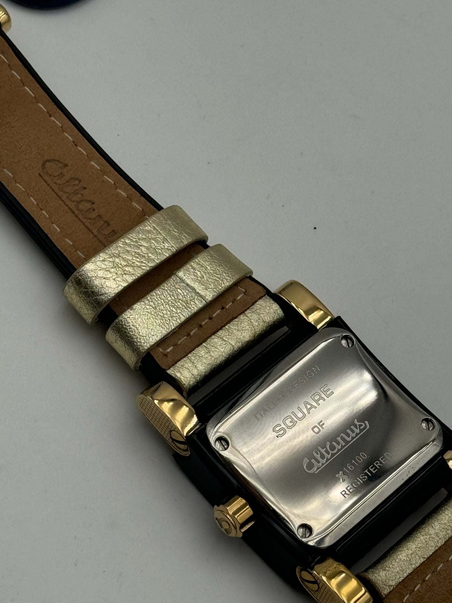 altanus square 16100 33mm swiss made