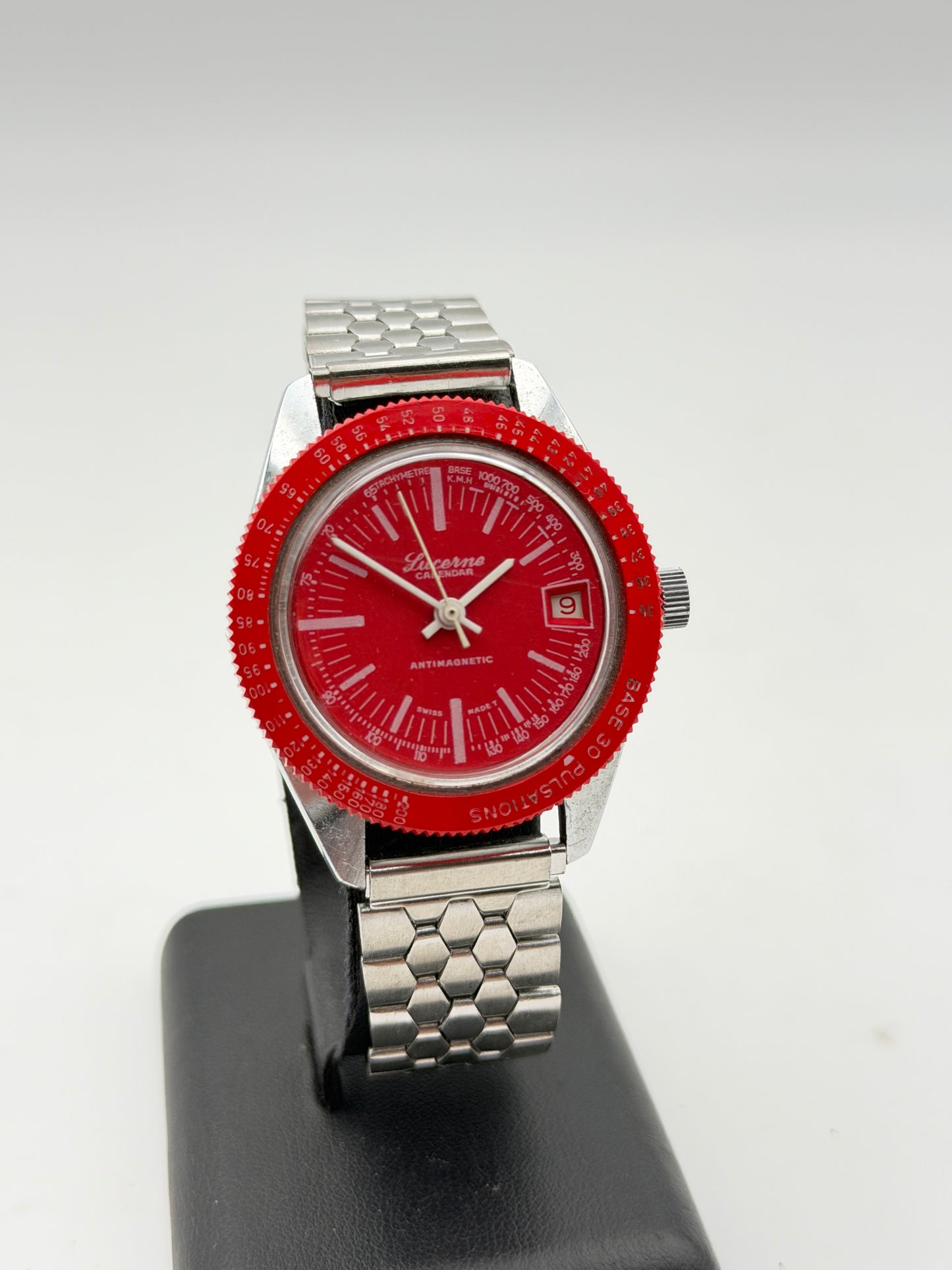 lucerne diver red watch swiss made nos 70s vintage
