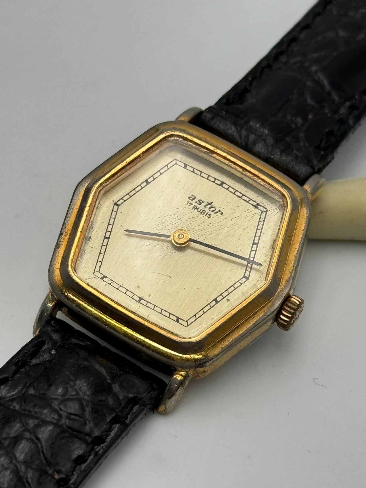 astor 17 rubis vintage watch