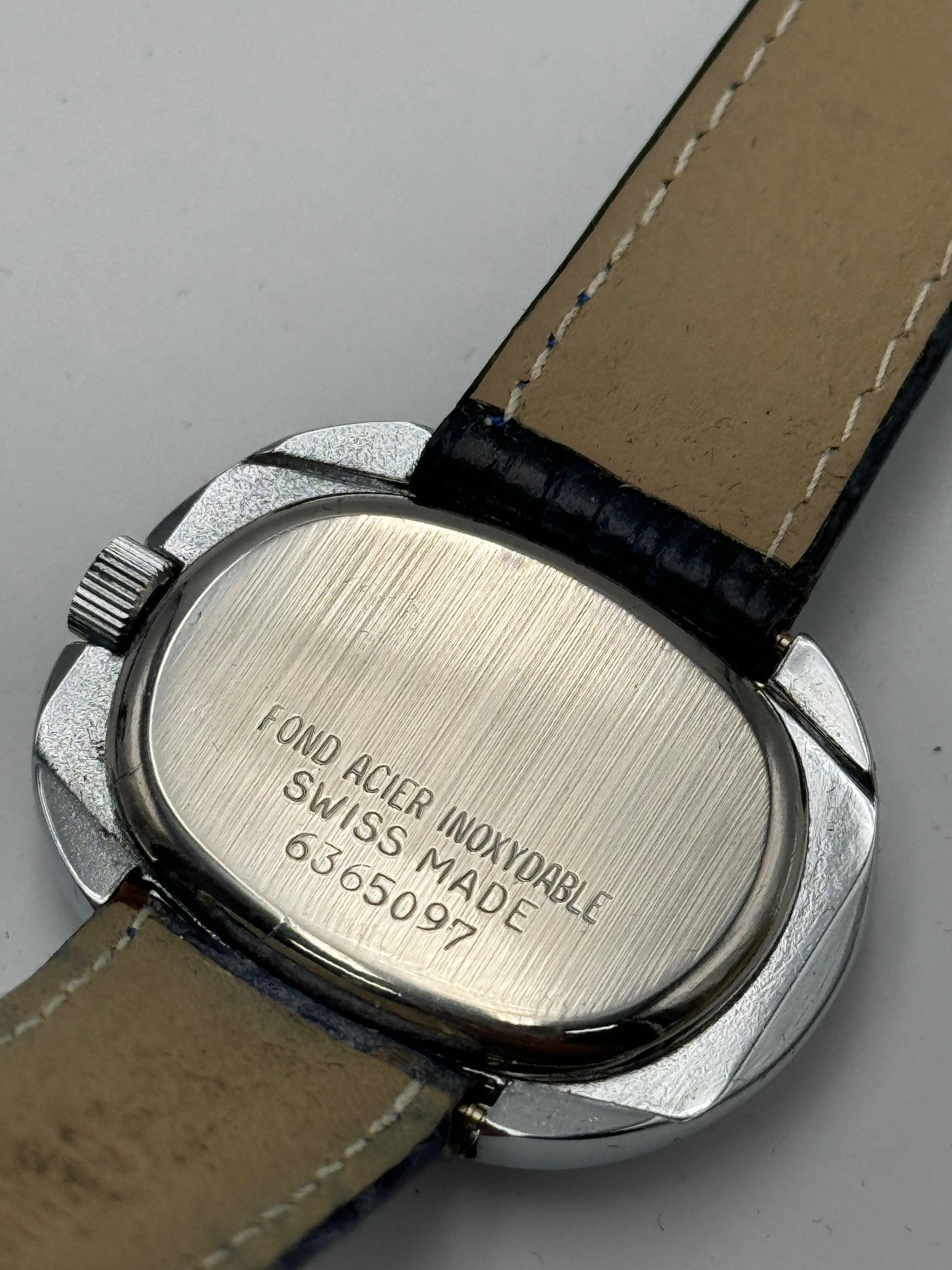 zedon geneve 17 rubis incabloc 31mm vintage
