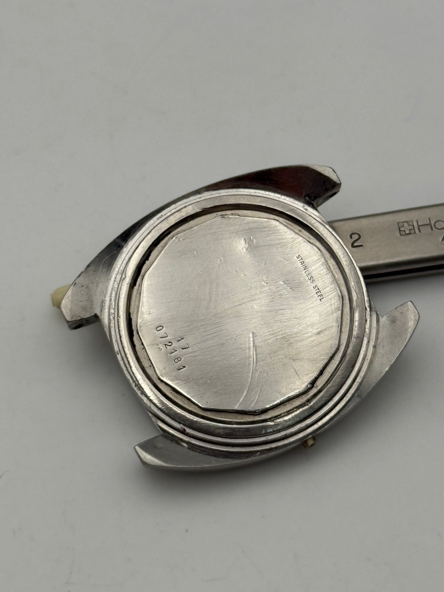 longines 1559-1-6952 37mm casa case