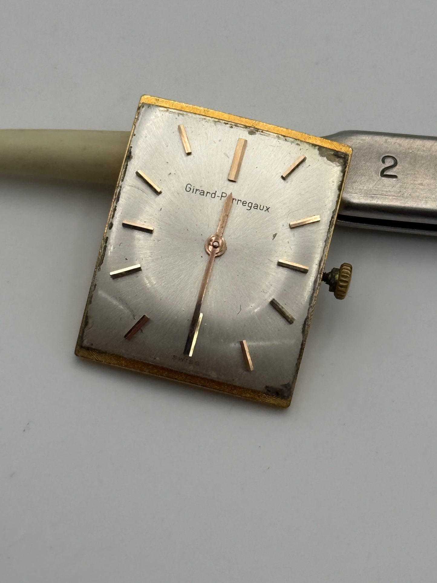 girard perreguax 7919609 17 jewels movement movimento